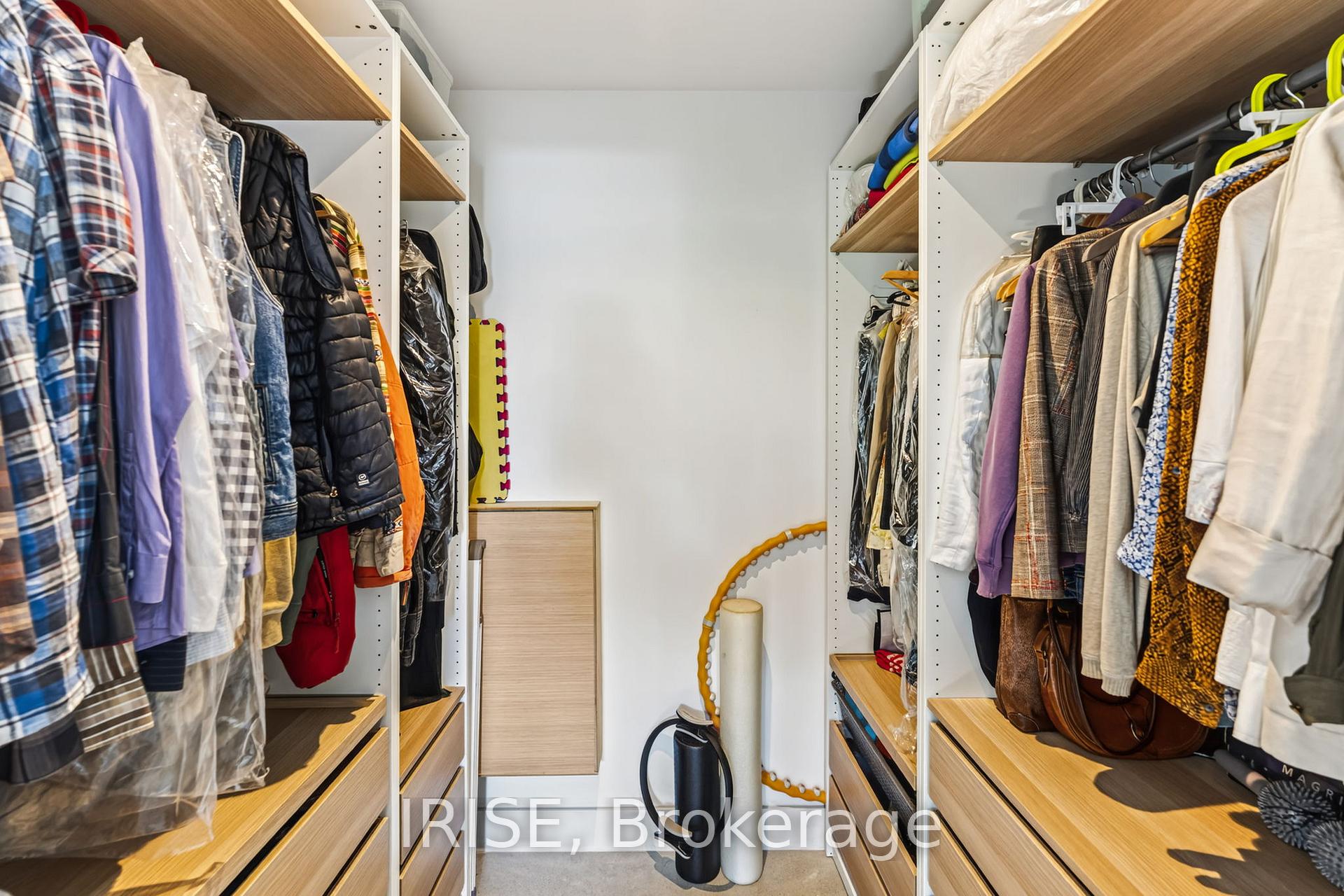 Photo 20 of 29 Ash Crescent, Etobicoke, Long Branch — HOMEH