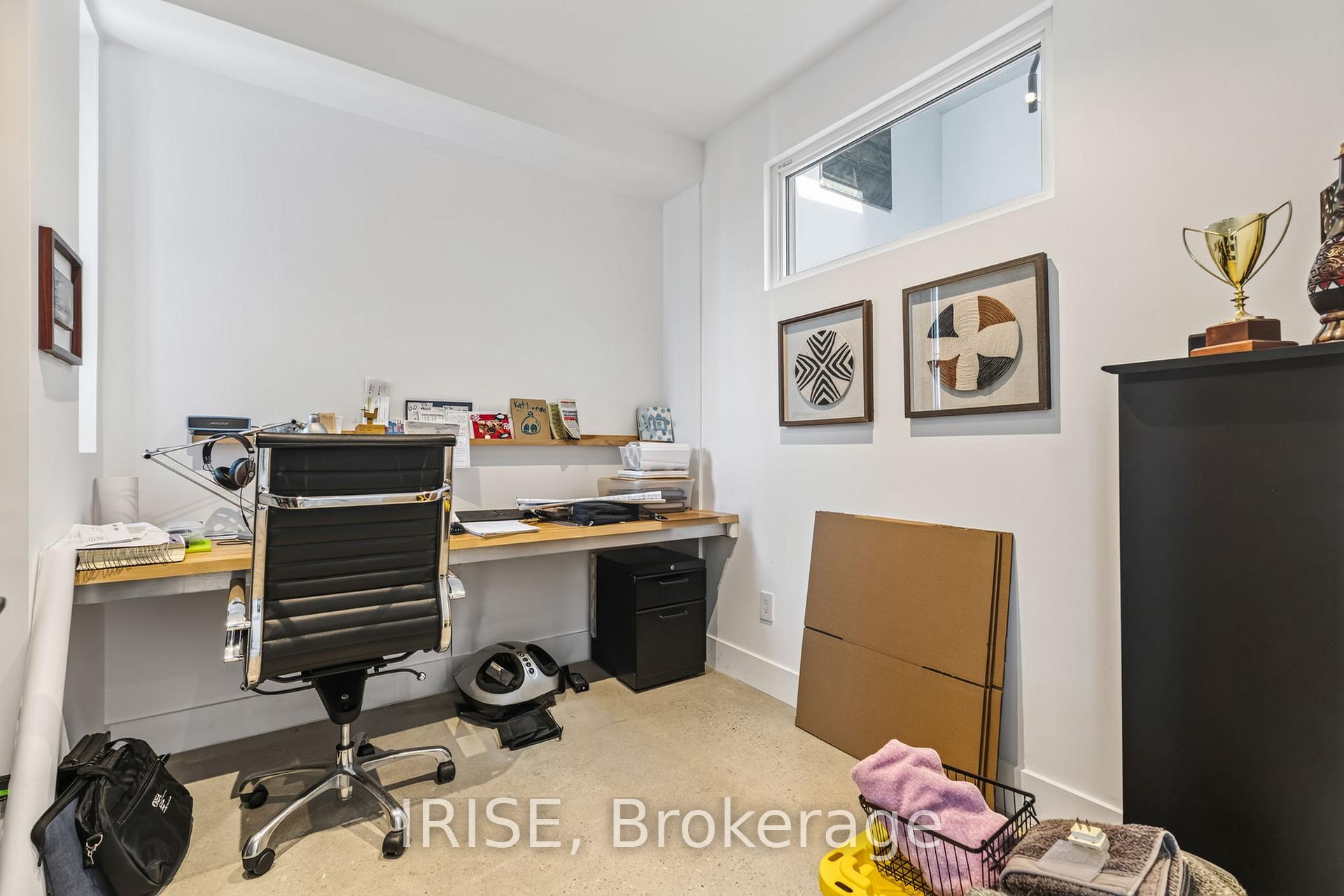 Photo 24 of 29 Ash Crescent, Etobicoke, Long Branch — HOMEH