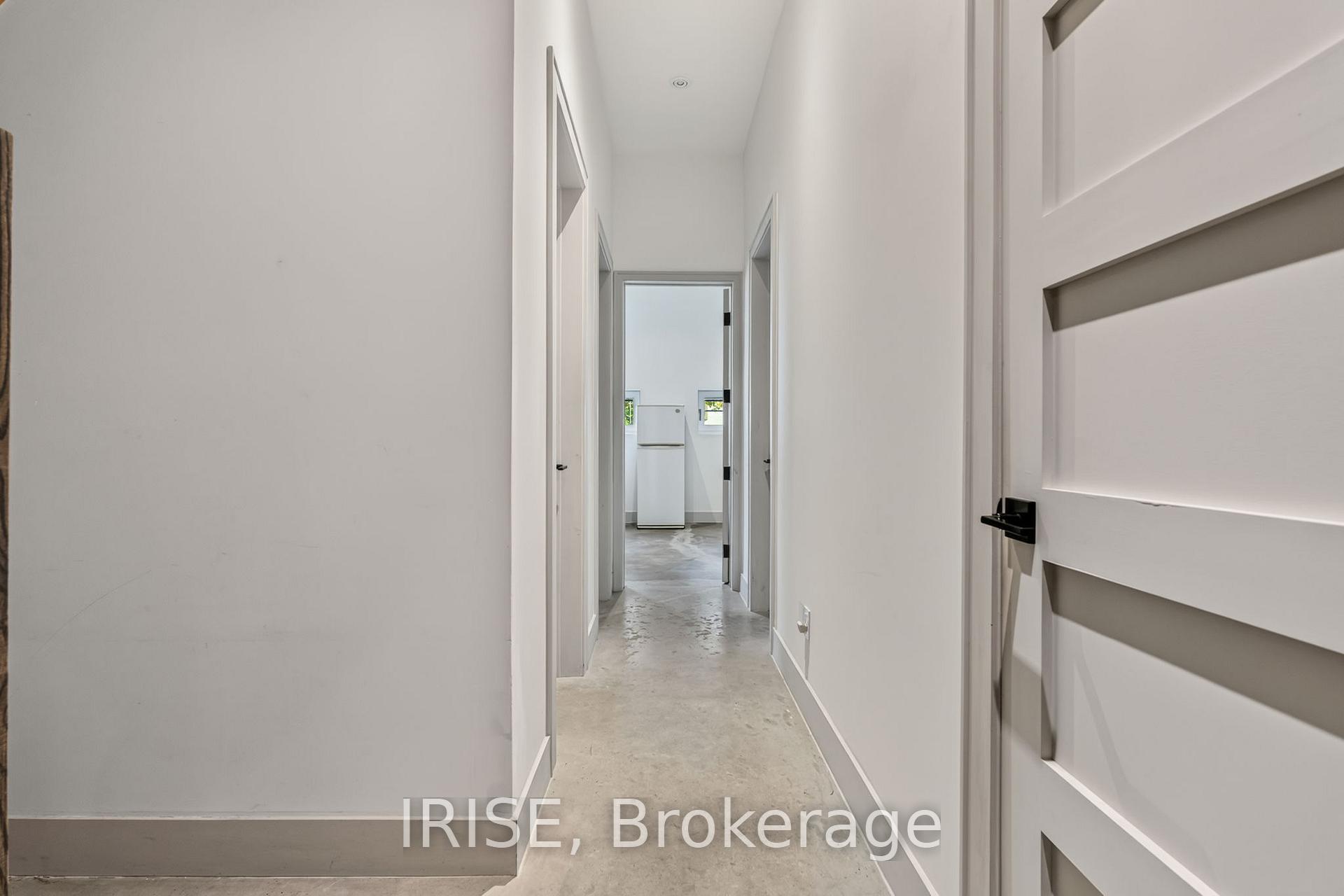 Photo 33 of 29 Ash Crescent, Etobicoke, Long Branch — HOMEH