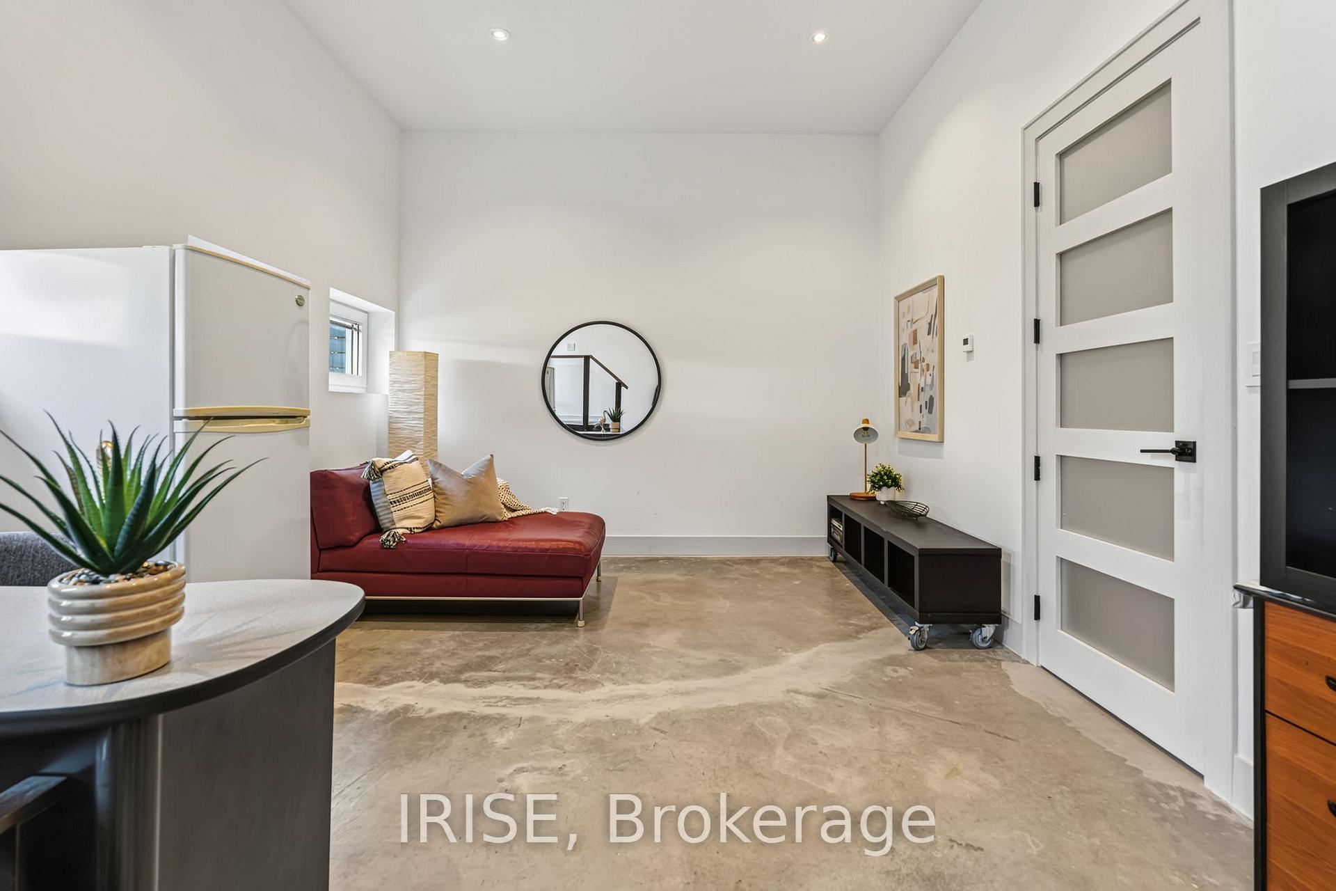 Photo 36 of 29 Ash Crescent, Etobicoke, Long Branch — HOMEH