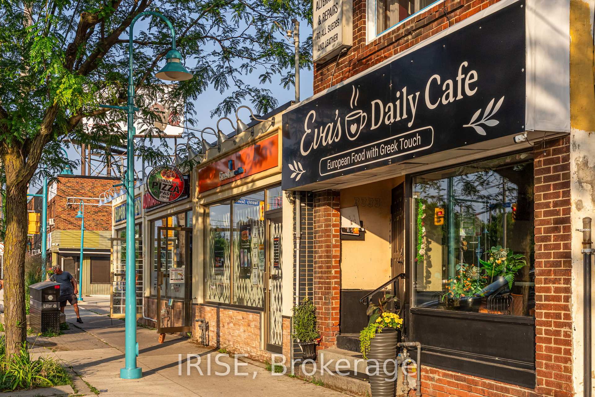 Photo 49 of 29 Ash Crescent, Etobicoke, Long Branch — HOMEH