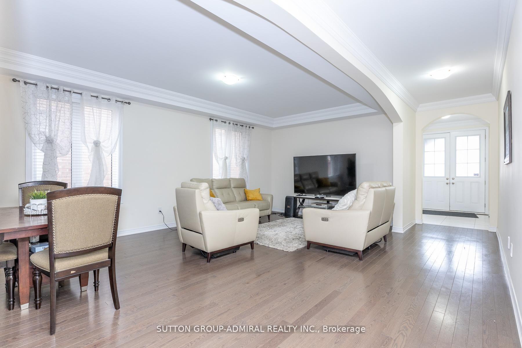 Photo 6 of 30 Albert Spencer Avenue, Caledon, Caledon East — HOMEH