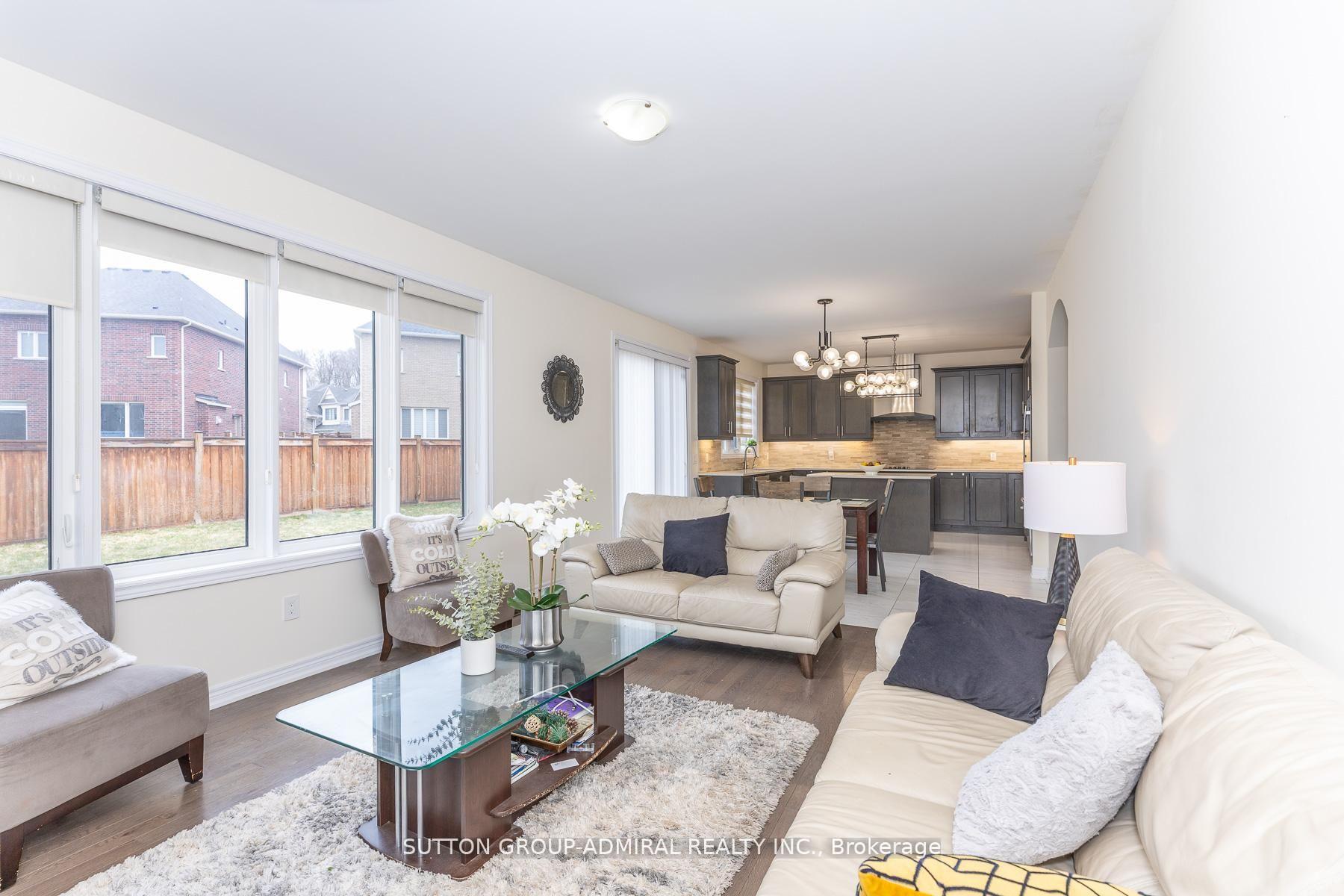Photo 10 of 30 Albert Spencer Avenue, Caledon, Caledon East — HOMEH