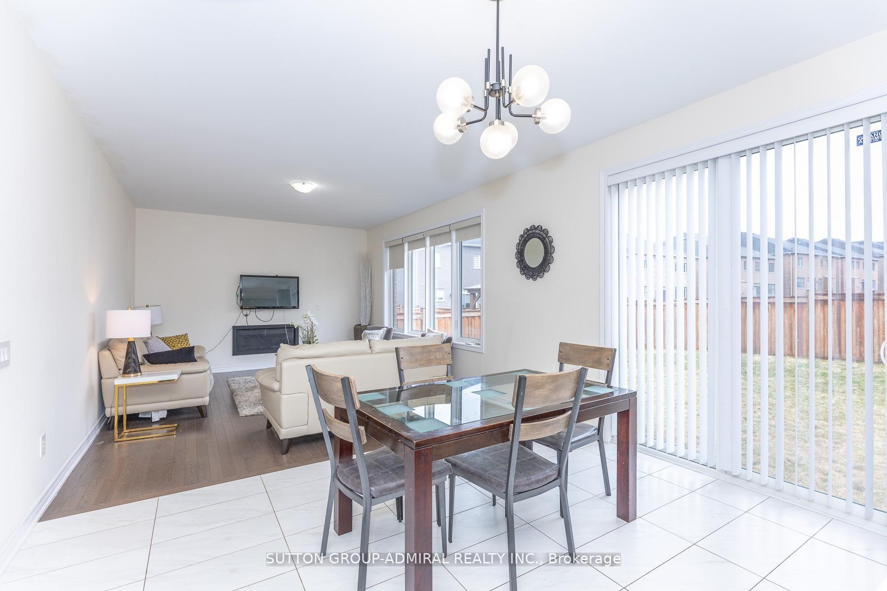 Photo 14 of 30 Albert Spencer Avenue, Caledon, Caledon East — HOMEH