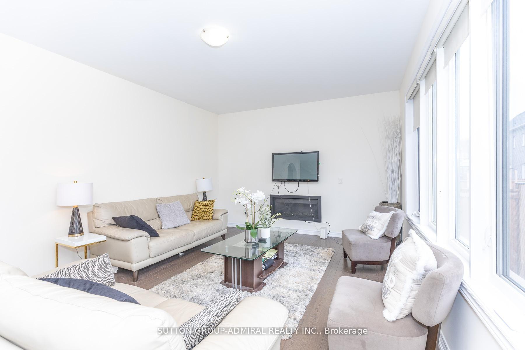 Photo 16 of 30 Albert Spencer Avenue, Caledon, Caledon East — HOMEH