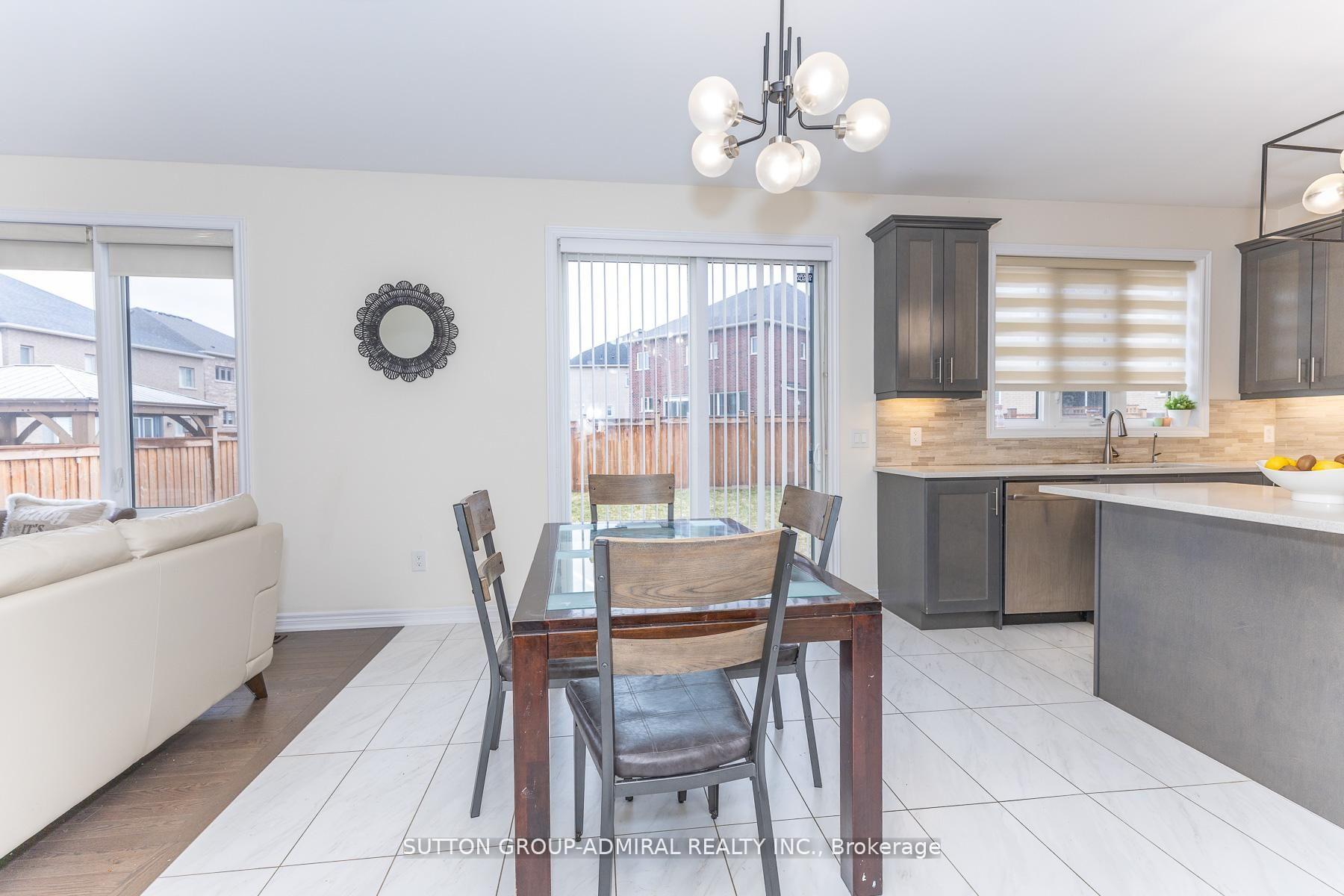 Photo 17 of 30 Albert Spencer Avenue, Caledon, Caledon East — HOMEH