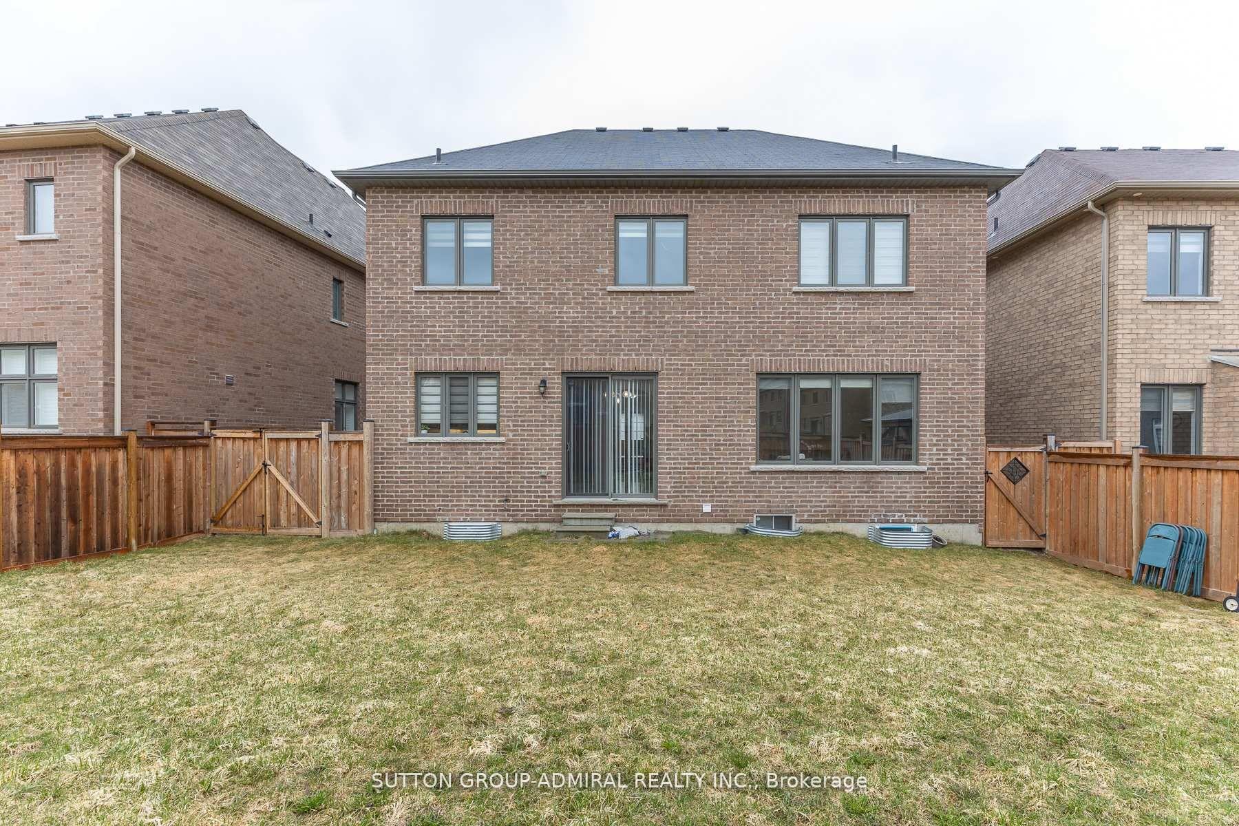 Photo 42 of 30 Albert Spencer Avenue, Caledon, Caledon East — HOMEH