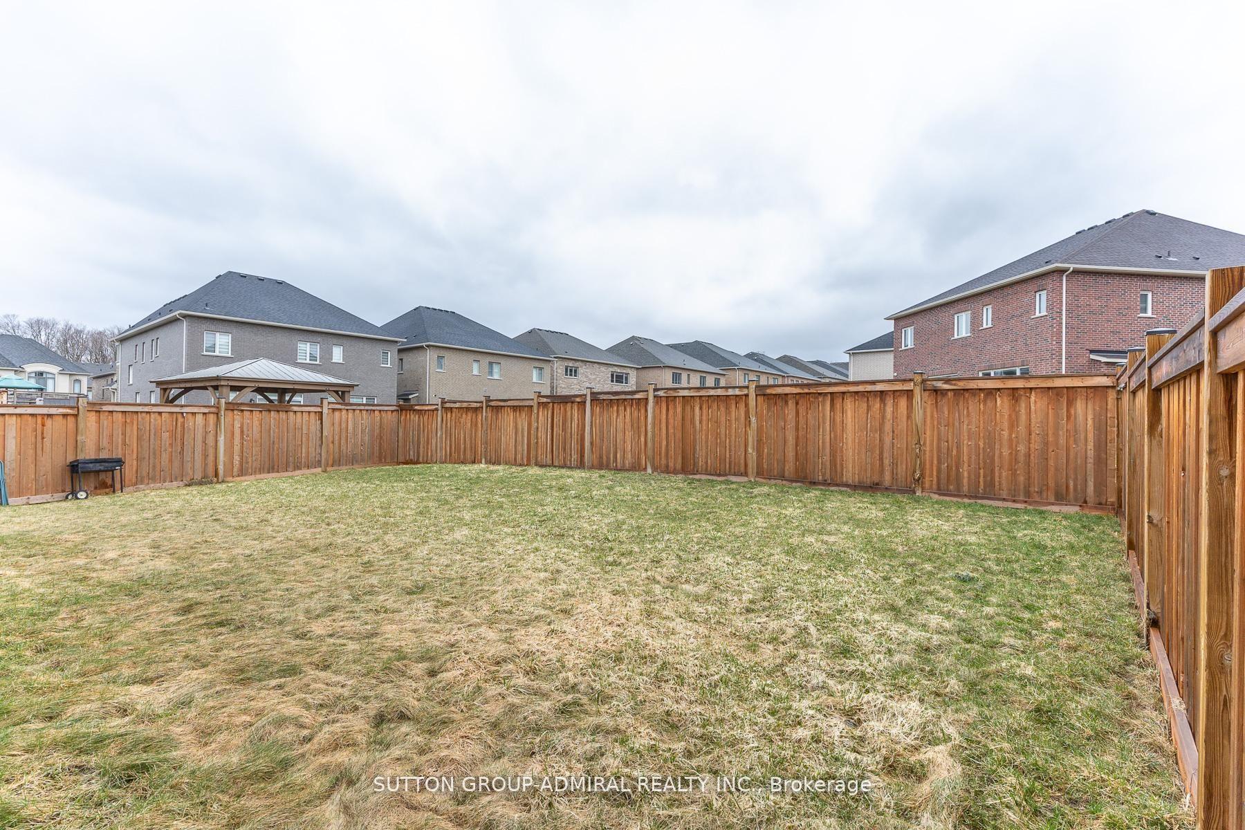 Photo 43 of 30 Albert Spencer Avenue, Caledon, Caledon East — HOMEH