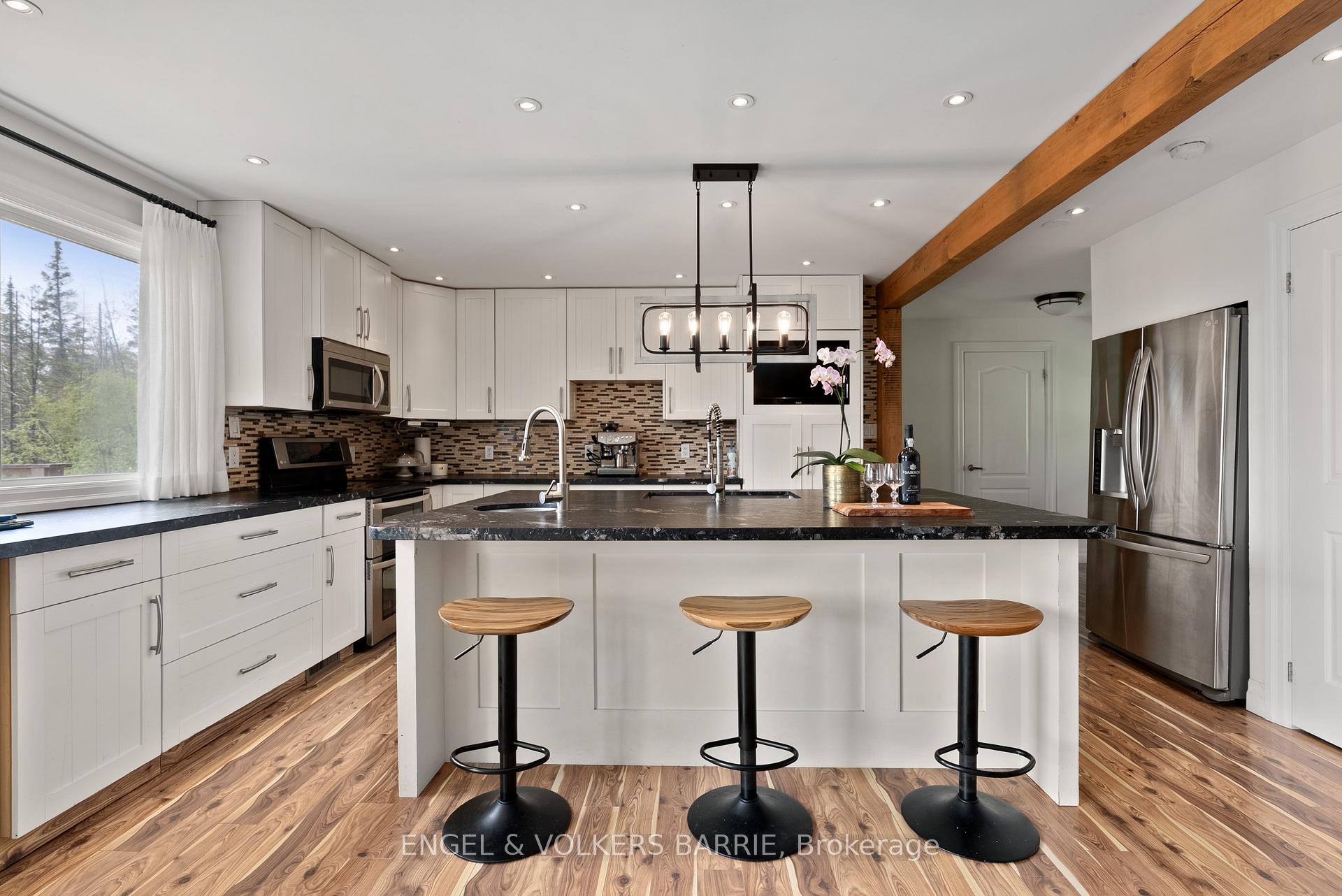 Photo 10 of 1441 Hendrie Road, Springwater, Rural Springwater — HOMEH