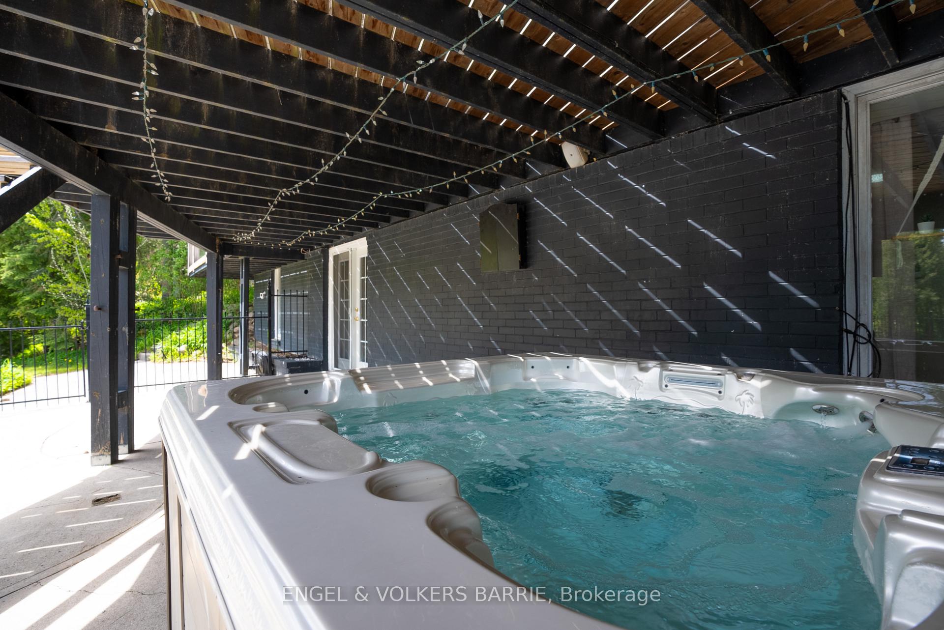 Photo 25 of 1441 Hendrie Road, Springwater, Rural Springwater — HOMEH