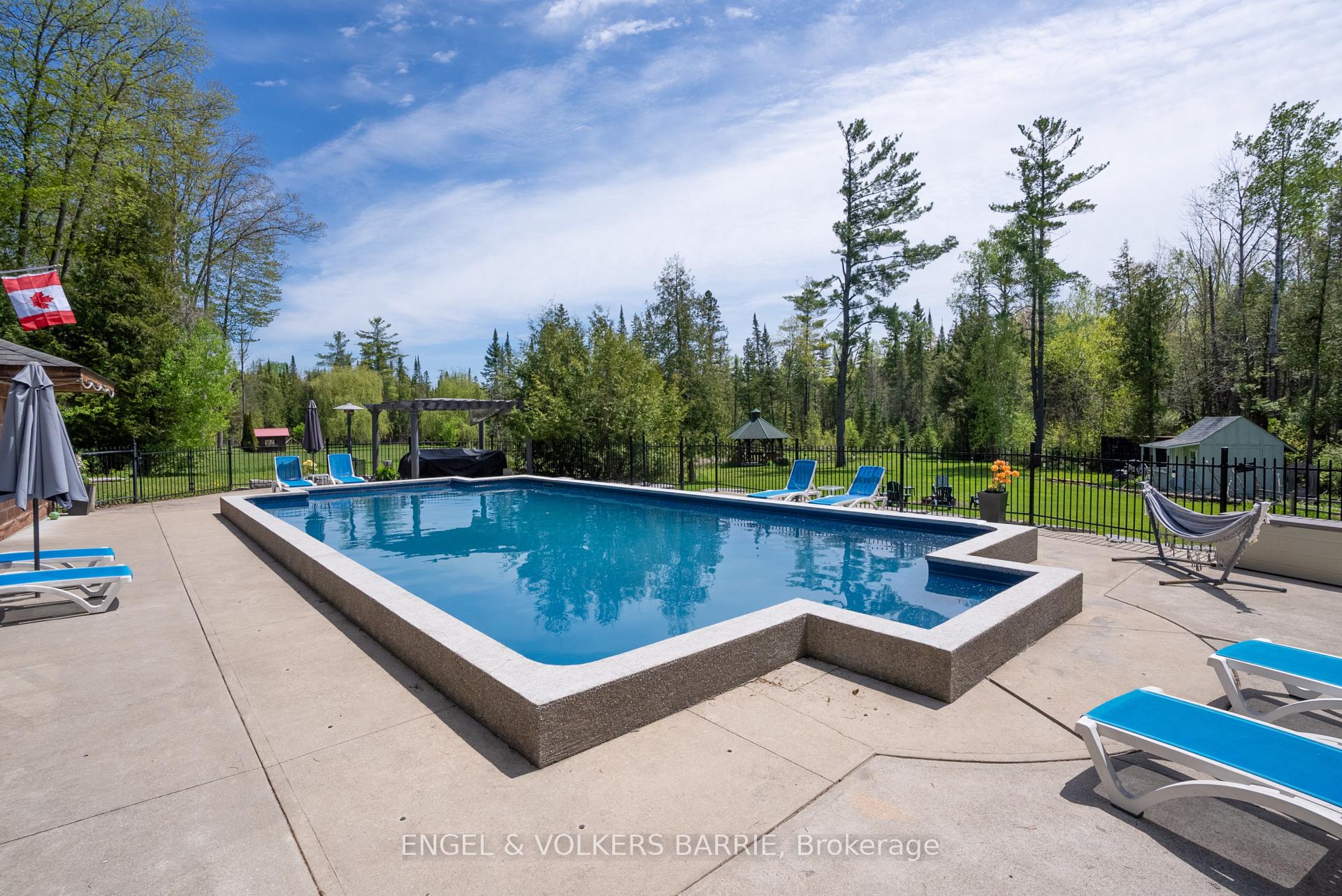 Photo 27 of 1441 Hendrie Road, Springwater, Rural Springwater — HOMEH