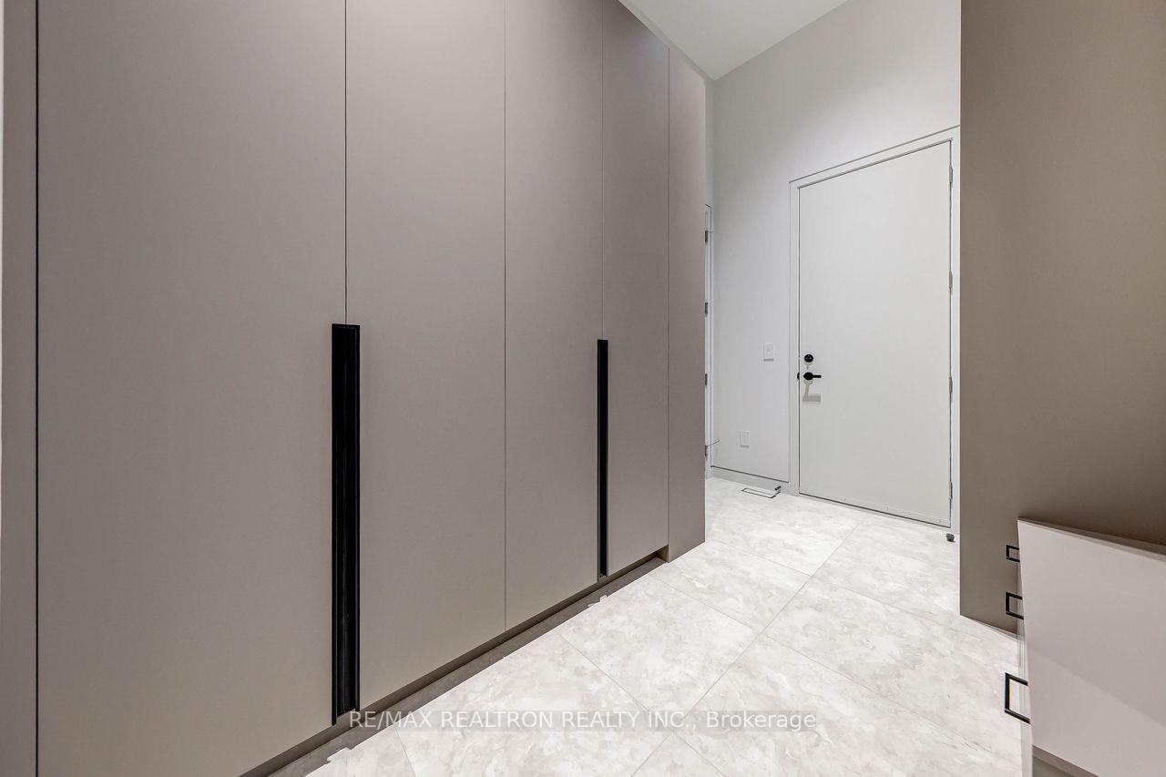 Photo 17 of 24 Strathallan Boulevard, Toronto, Lawrence Park South — HOMEH