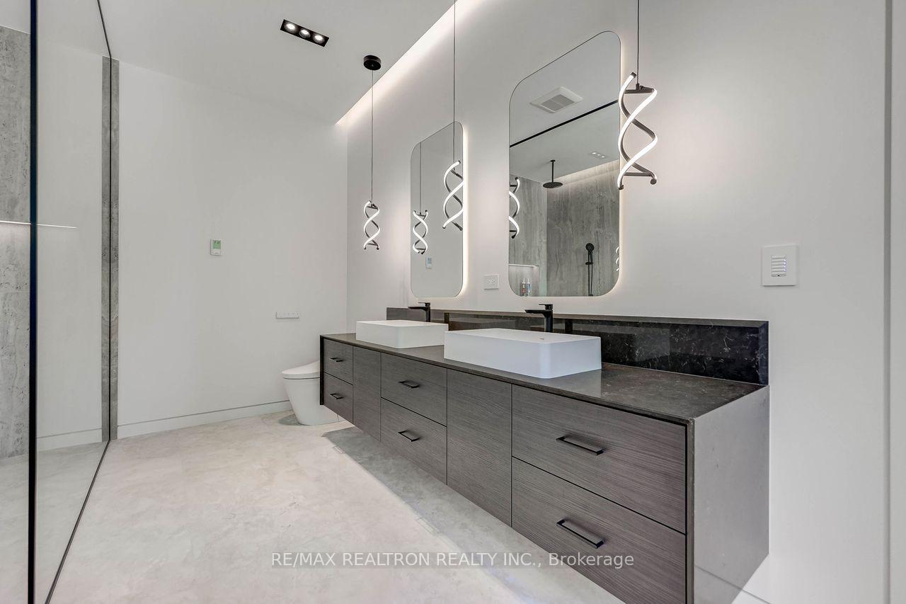 Photo 37 of 24 Strathallan Boulevard, Toronto, Lawrence Park South — HOMEH