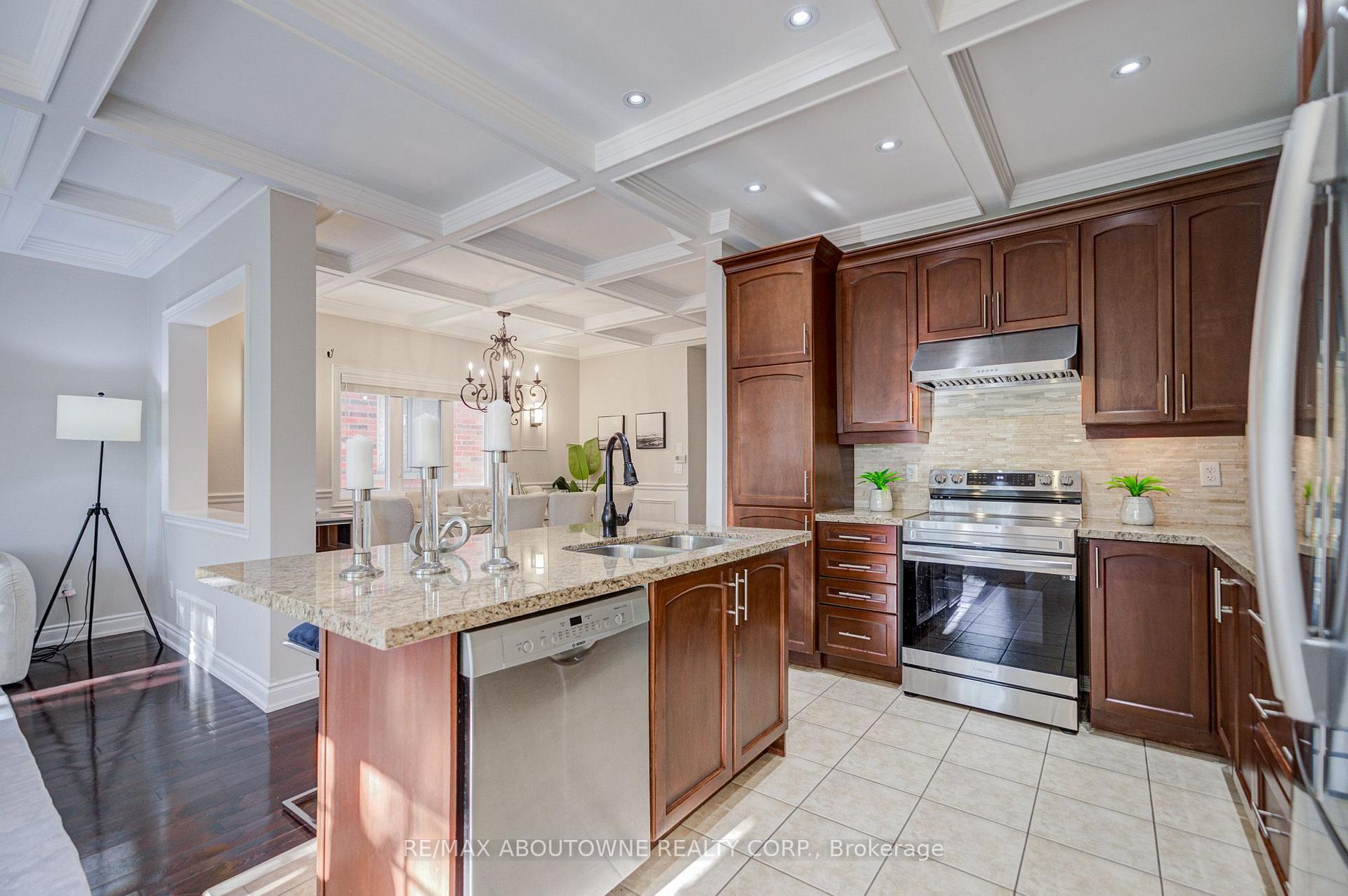 Photo 15 of 4228 Fuller Crescent, Burlington, Alton — HOMEH