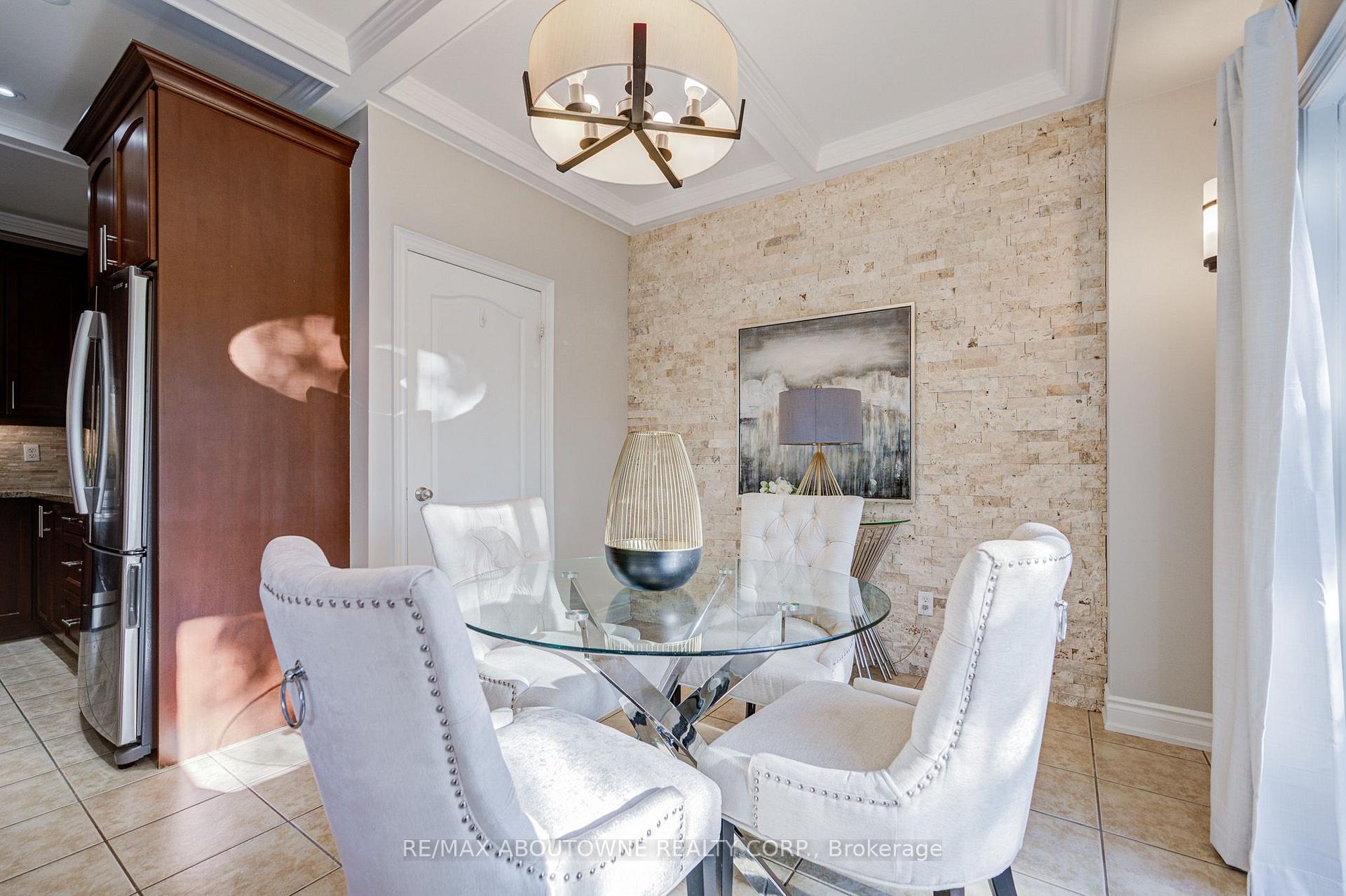 Photo 23 of 4228 Fuller Crescent, Burlington, Alton — HOMEH