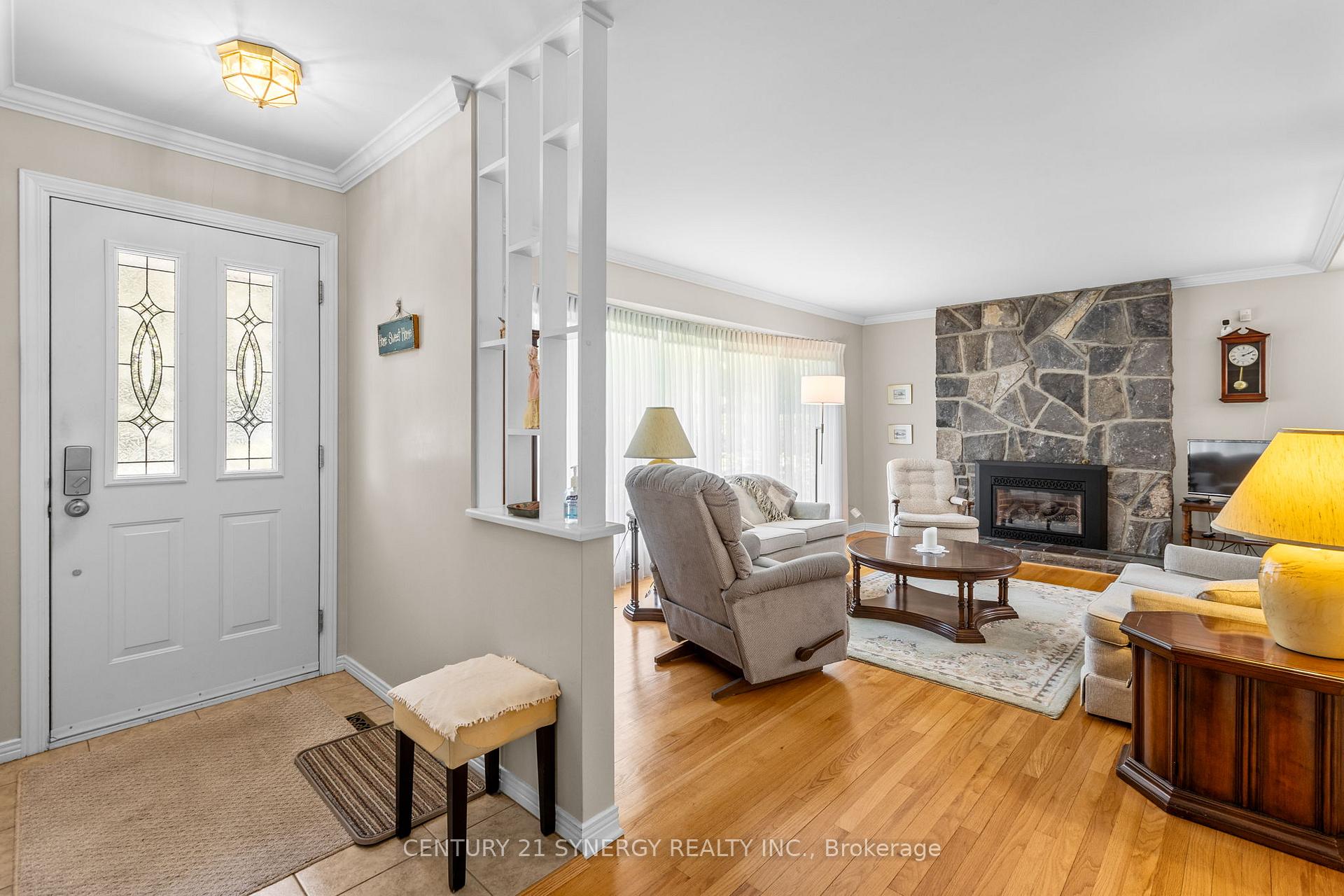 Photo 9 of 3 Auburn Street, Ottawa, Lynwood Village — HOMEH