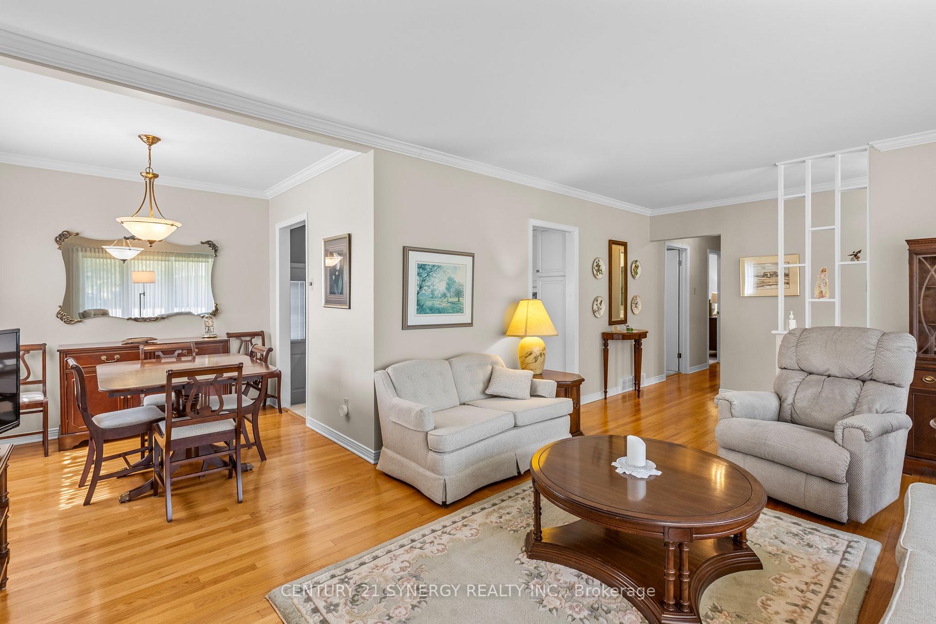 Photo 12 of 3 Auburn Street, Ottawa, Lynwood Village — HOMEH