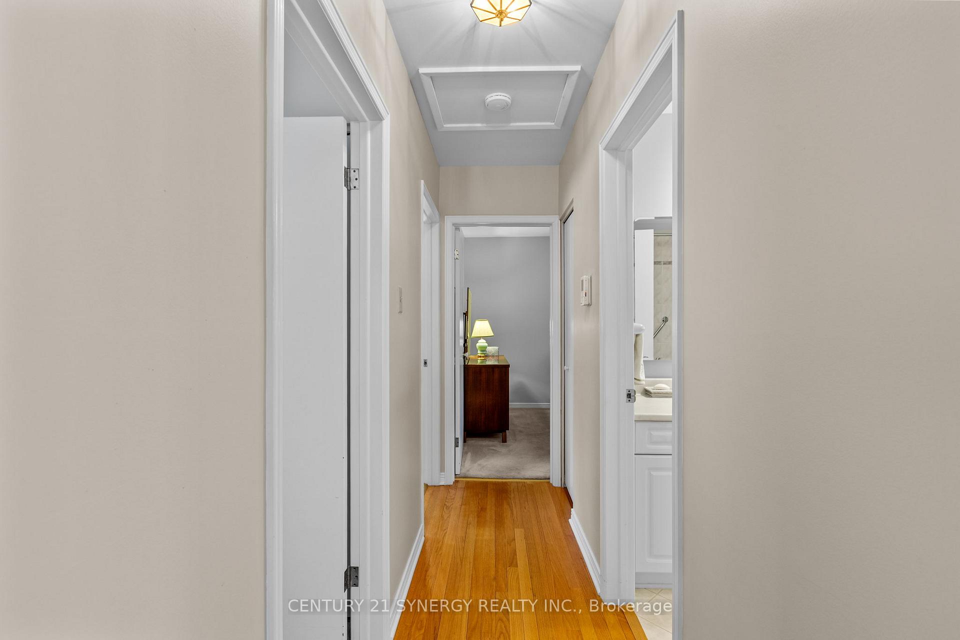Photo 18 of 3 Auburn Street, Ottawa, Lynwood Village — HOMEH