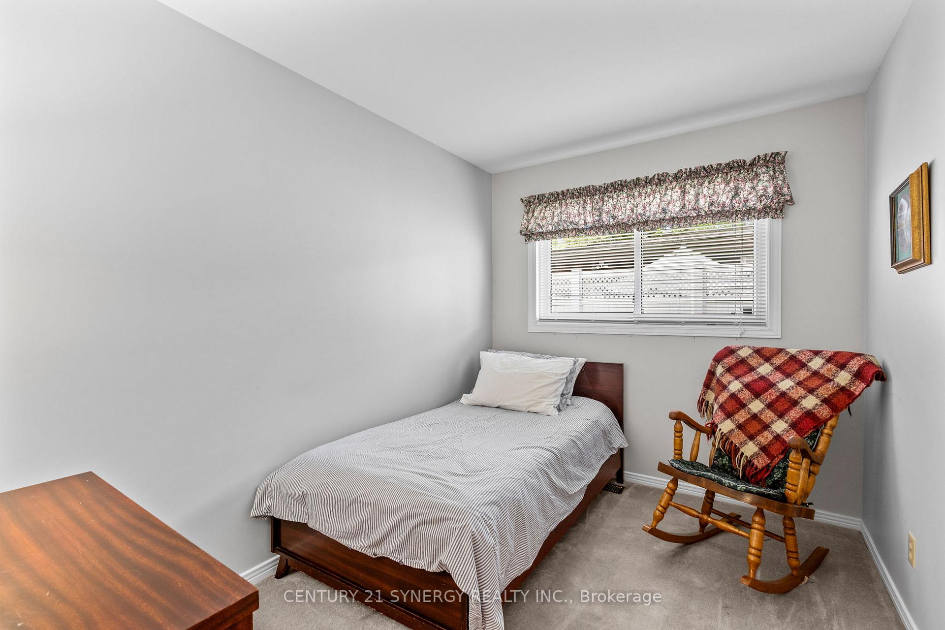 Photo 19 of 3 Auburn Street, Ottawa, Lynwood Village — HOMEH