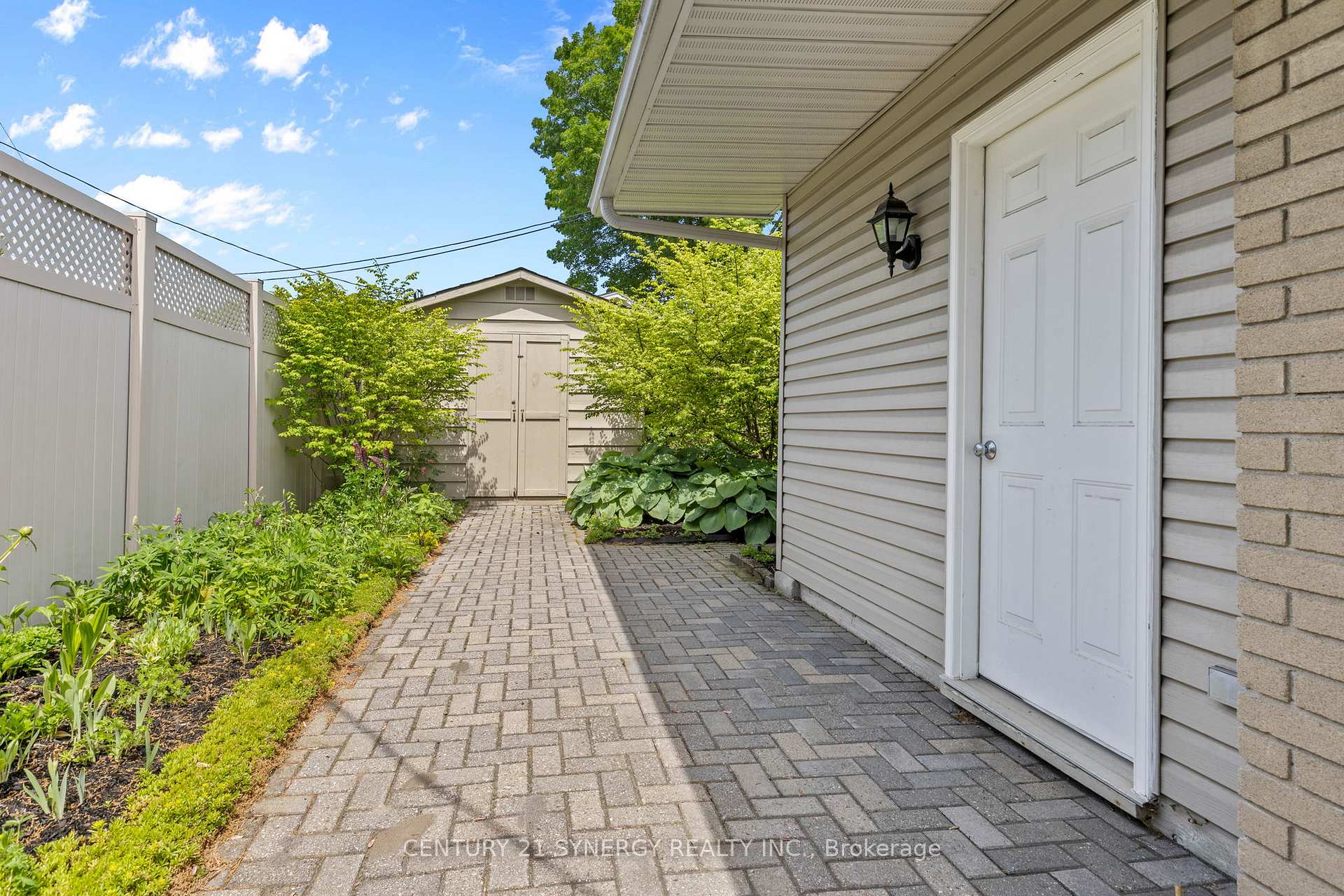 Photo 35 of 3 Auburn Street, Ottawa, Lynwood Village — HOMEH