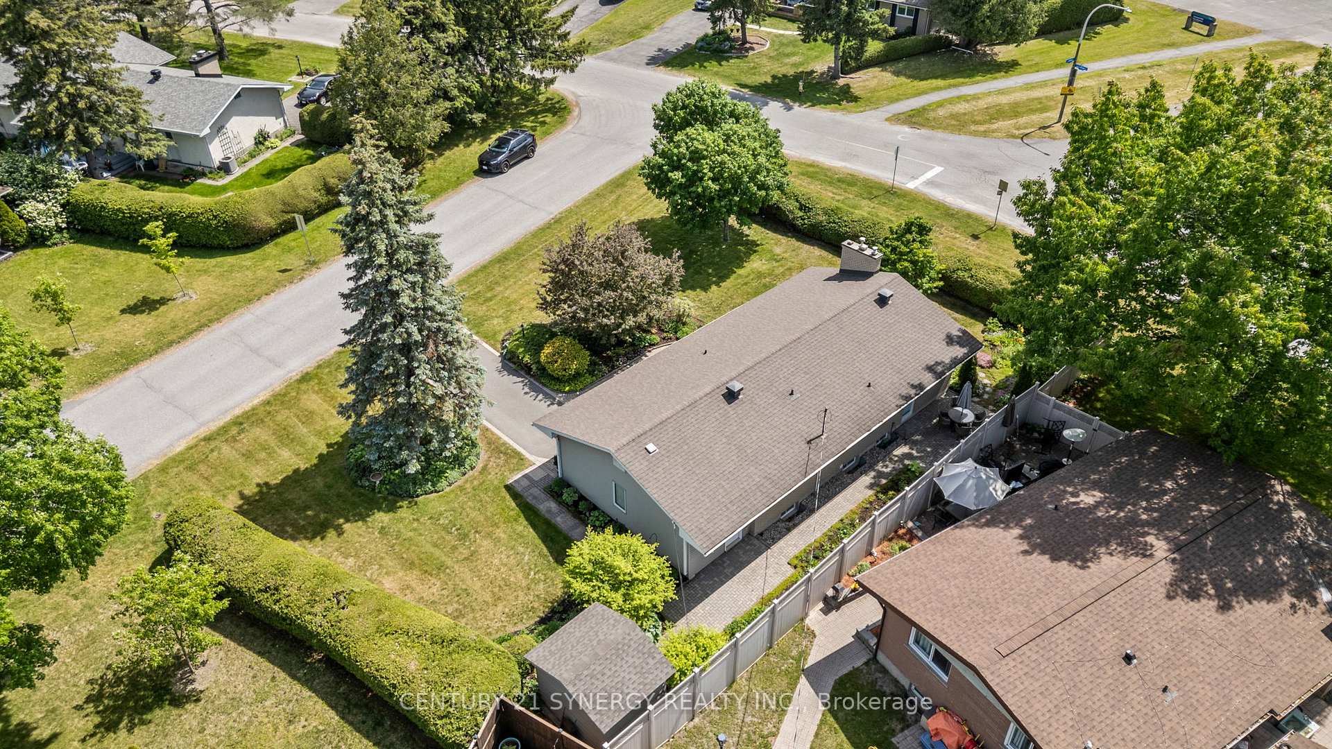 Photo 42 of 3 Auburn Street, Ottawa, Lynwood Village — HOMEH
