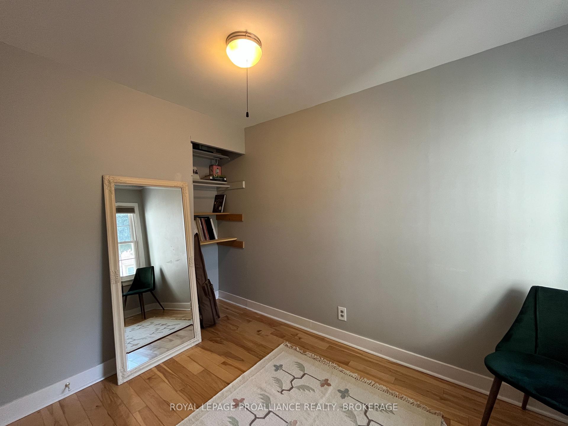 Photo 12 of 7 Third Avenue, Kingston, East of Sir John A. Blvd — HOMEH