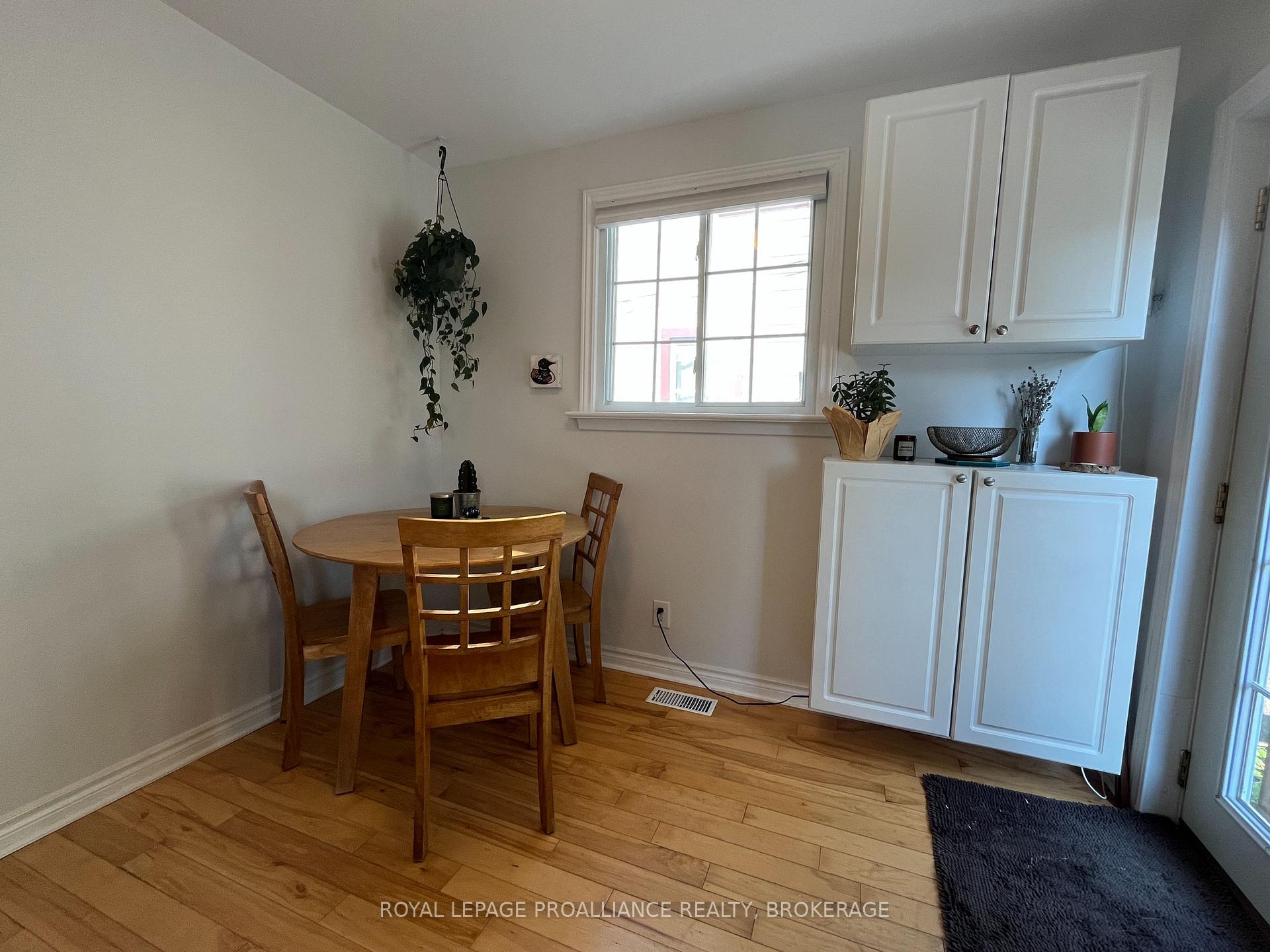 Photo 26 of 7 Third Avenue, Kingston, East of Sir John A. Blvd — HOMEH