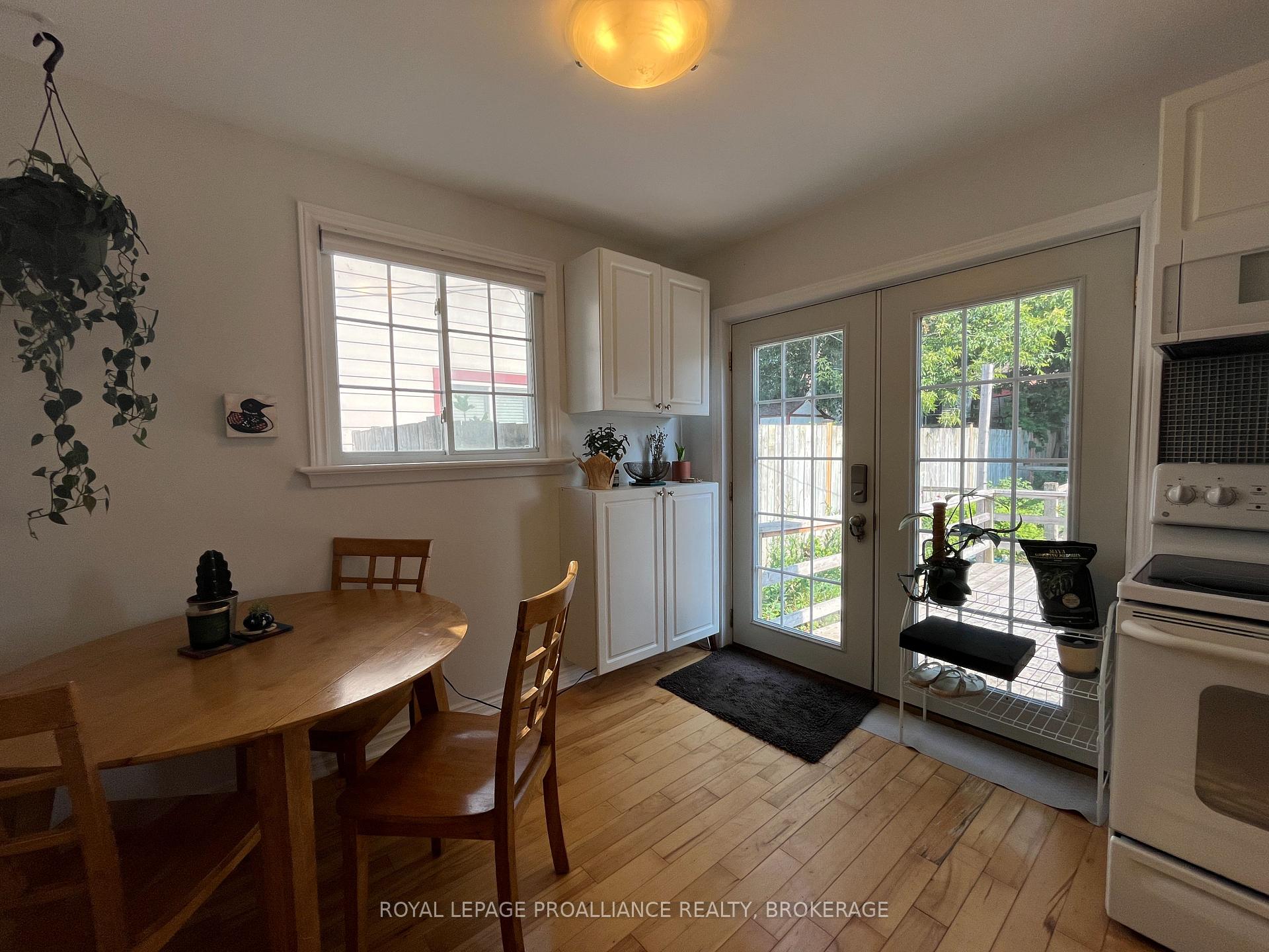 Photo 27 of 7 Third Avenue, Kingston, East of Sir John A. Blvd — HOMEH