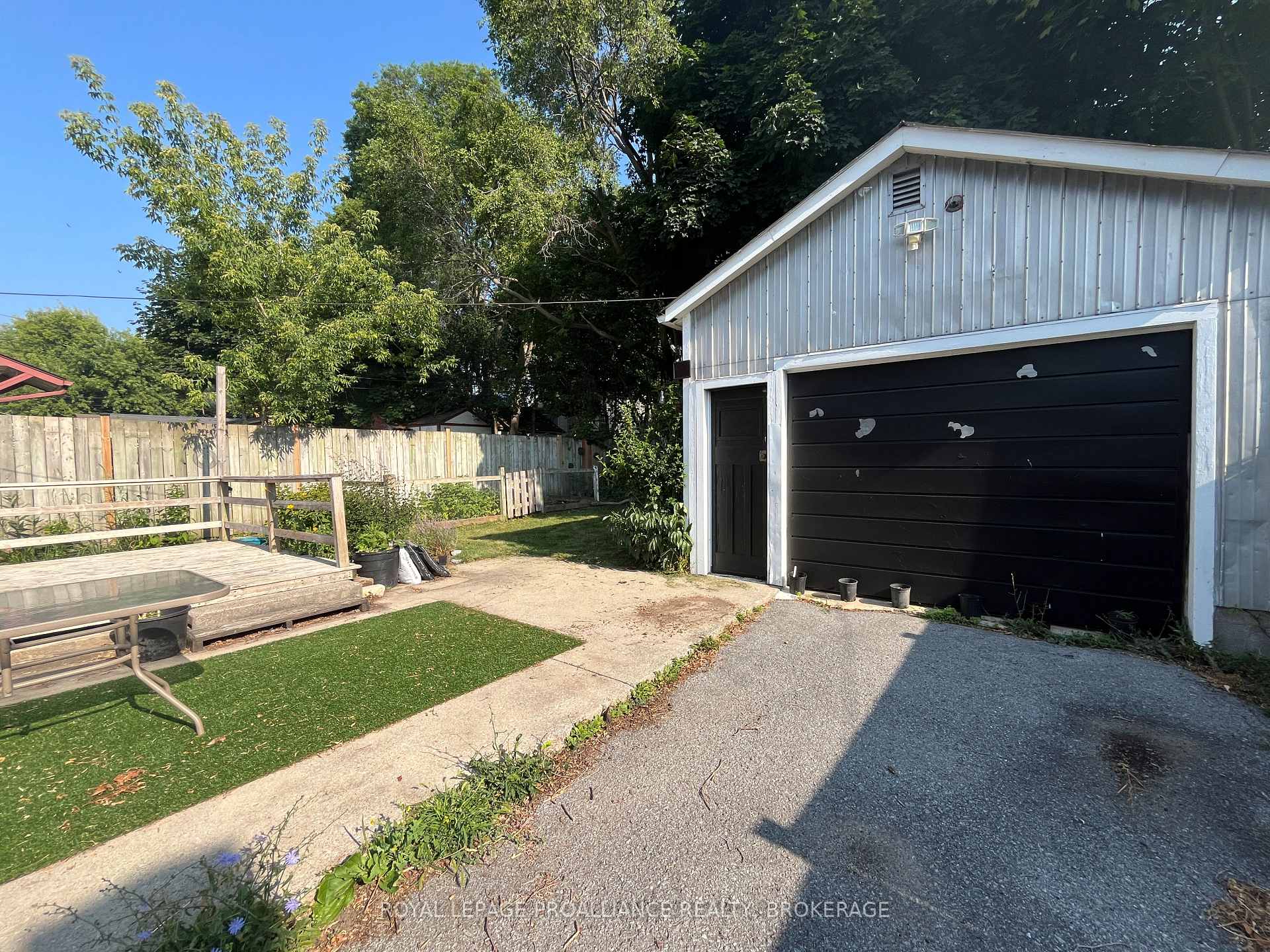 Photo 42 of 7 Third Avenue, Kingston, East of Sir John A. Blvd — HOMEH