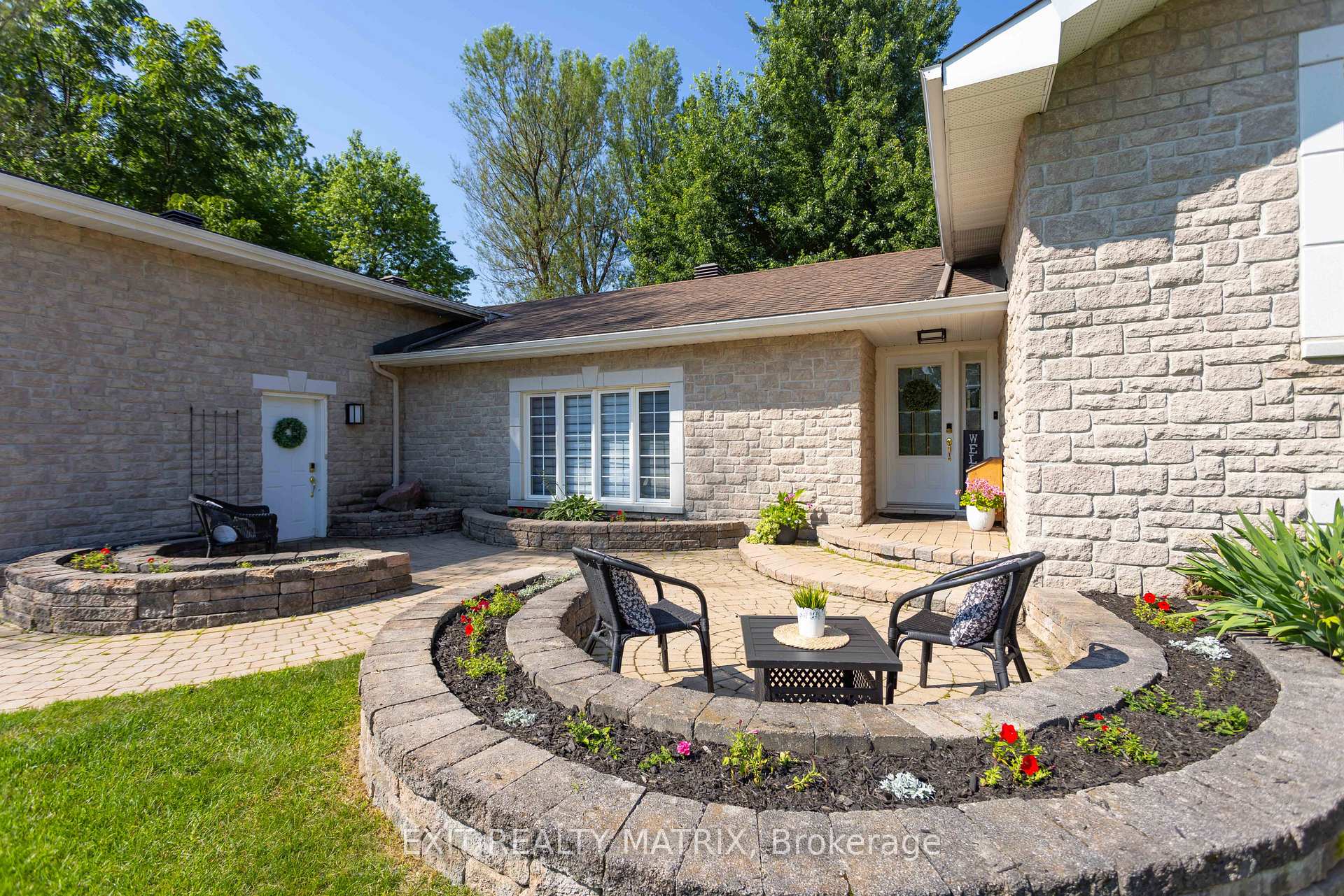 Photo 2 of 8399 Rowan Drive, Ottawa, Metcalfe — HOMEH
