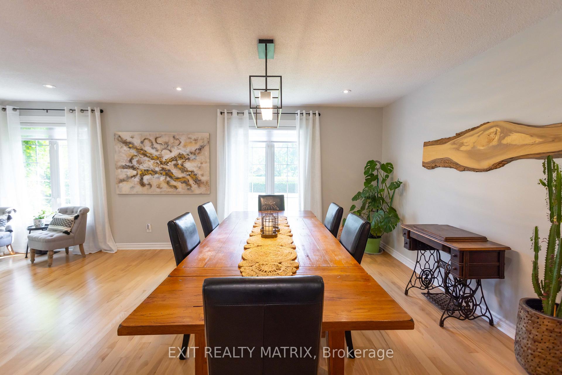 Photo 5 of 8399 Rowan Drive, Ottawa, Metcalfe — HOMEH