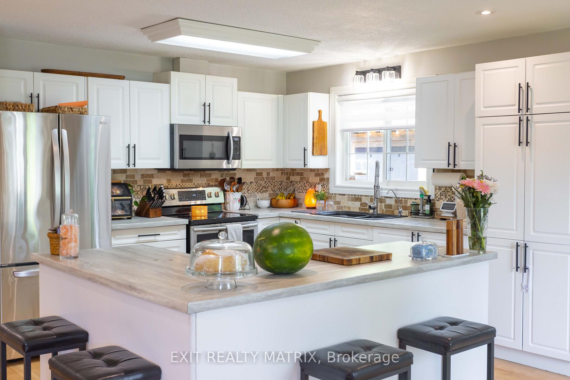 Photo 8 of 8399 Rowan Drive, Ottawa, Metcalfe — HOMEH