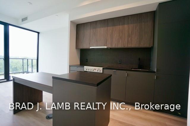 Photo 4 of Unit 802, 7 Smith Crescent, Etobicoke, Stonegate-Queensway — HOMEH
