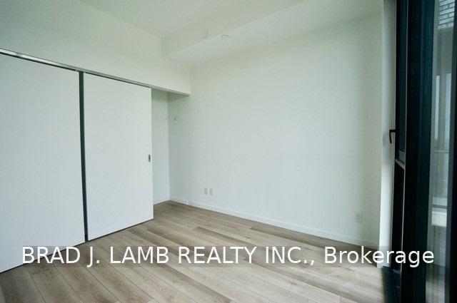Photo 8 of Unit 802, 7 Smith Crescent, Etobicoke, Stonegate-Queensway — HOMEH