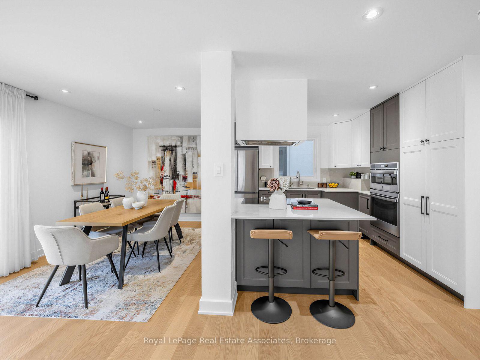 Photo 10 of 25 Treeview Drive, Etobicoke, Alderwood — HOMEH