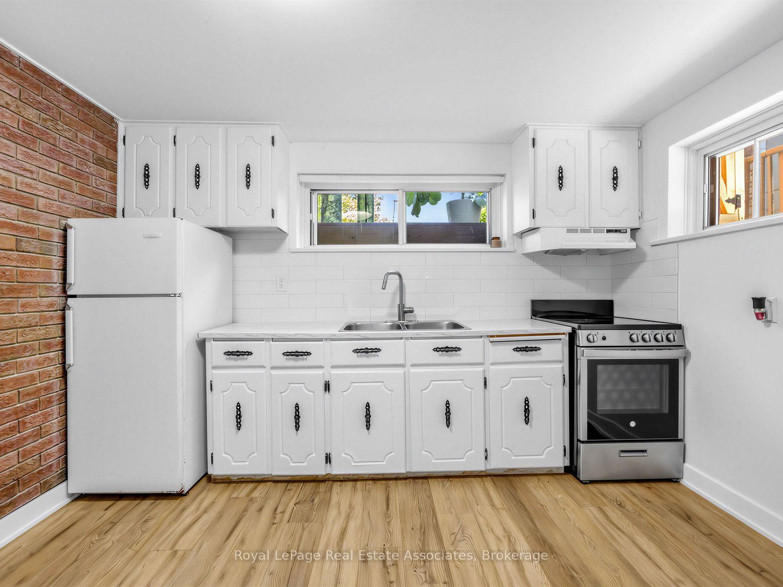 Photo 23 of 25 Treeview Drive, Etobicoke, Alderwood — HOMEH