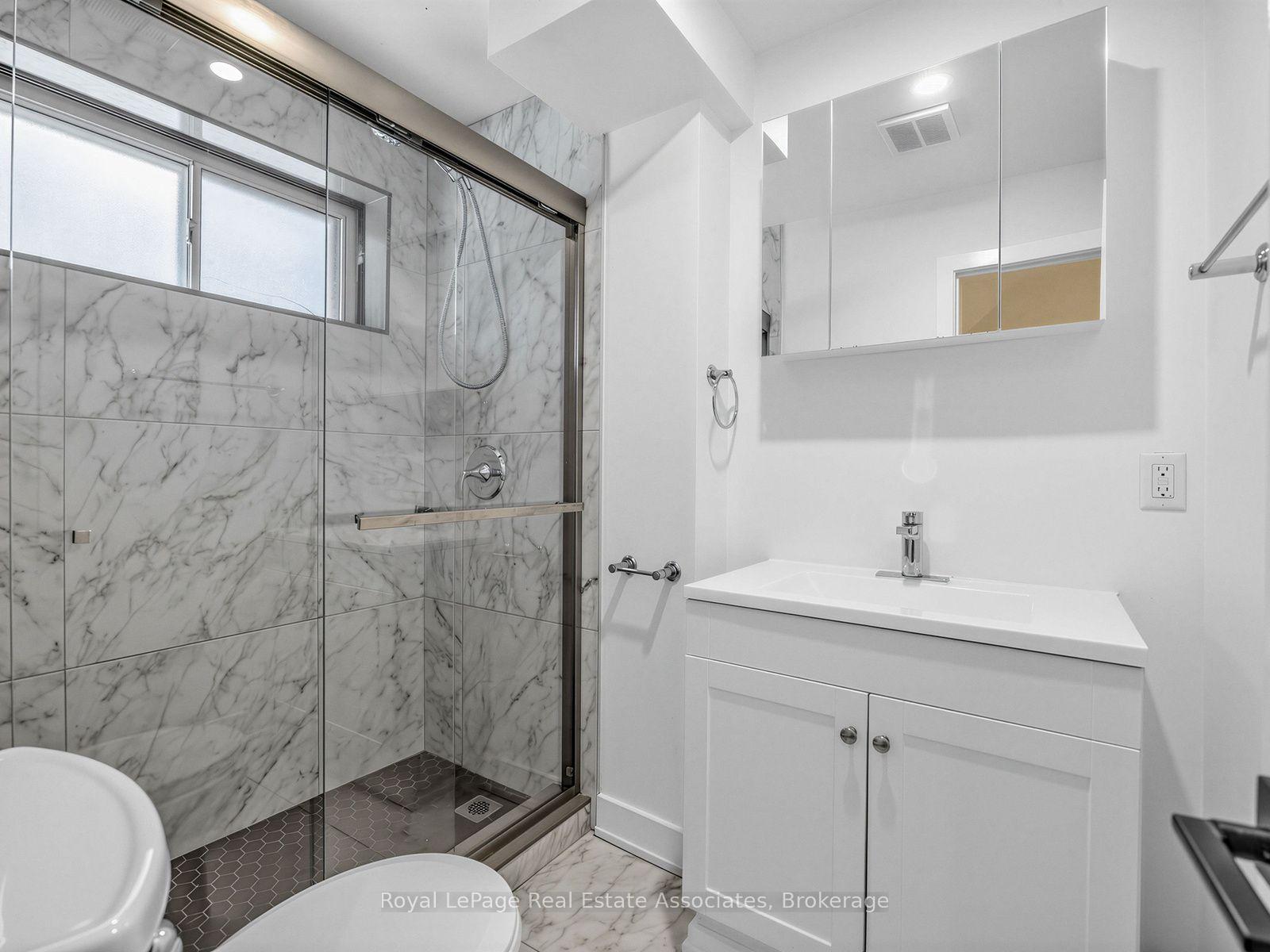 Photo 28 of 25 Treeview Drive, Etobicoke, Alderwood — HOMEH