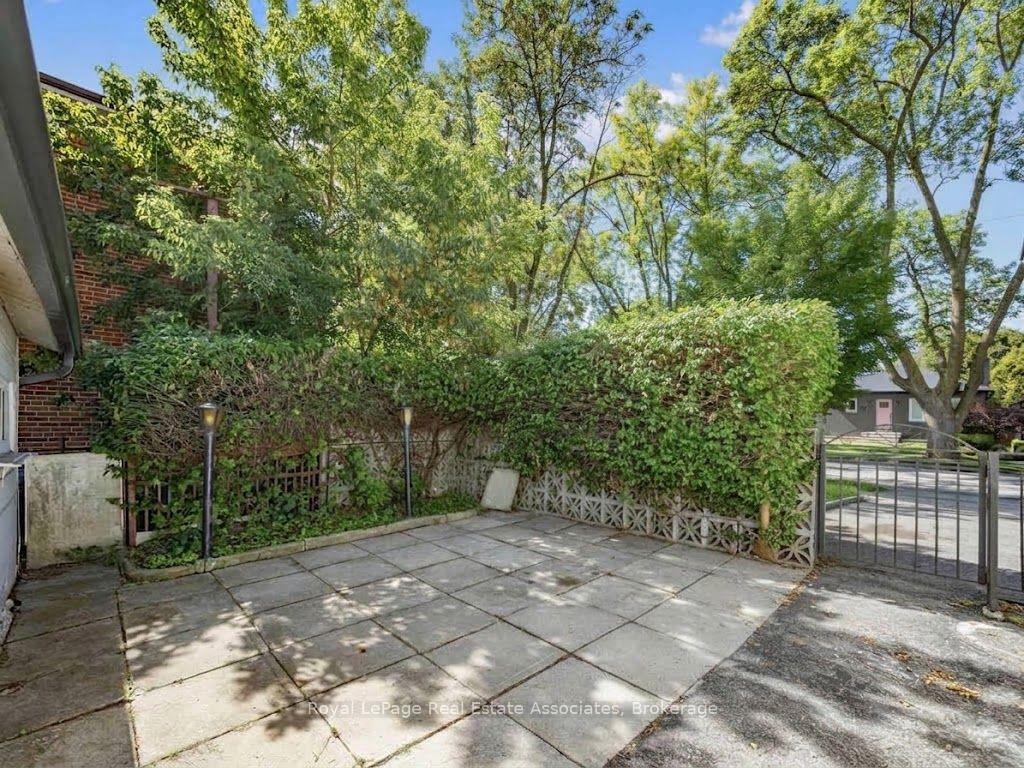 Photo 34 of 25 Treeview Drive, Etobicoke, Alderwood — HOMEH