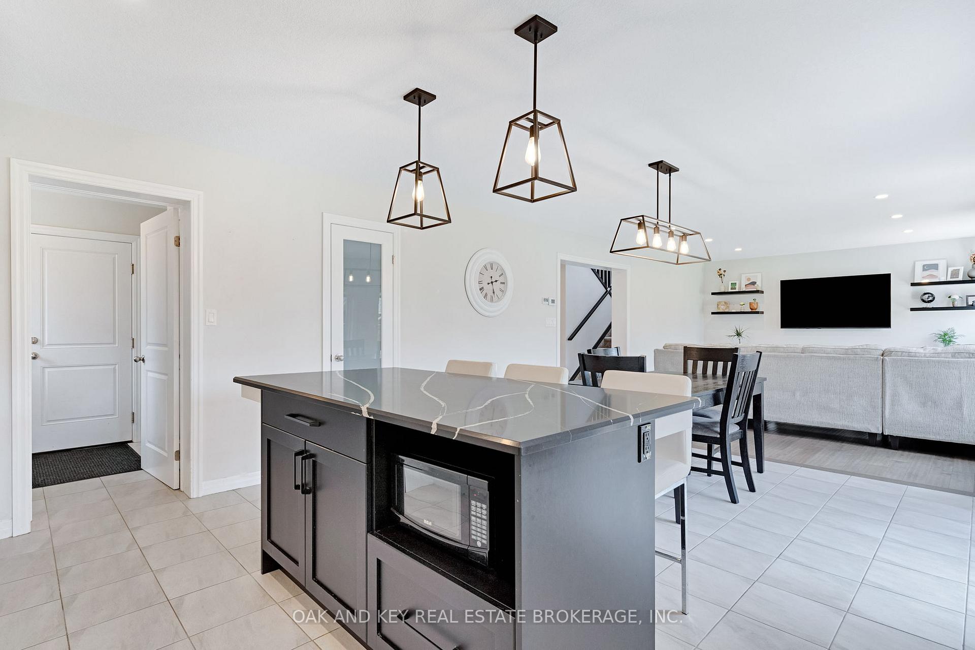 Photo 15 of 48 Ambrosia Path, St. Thomas — HOMEH