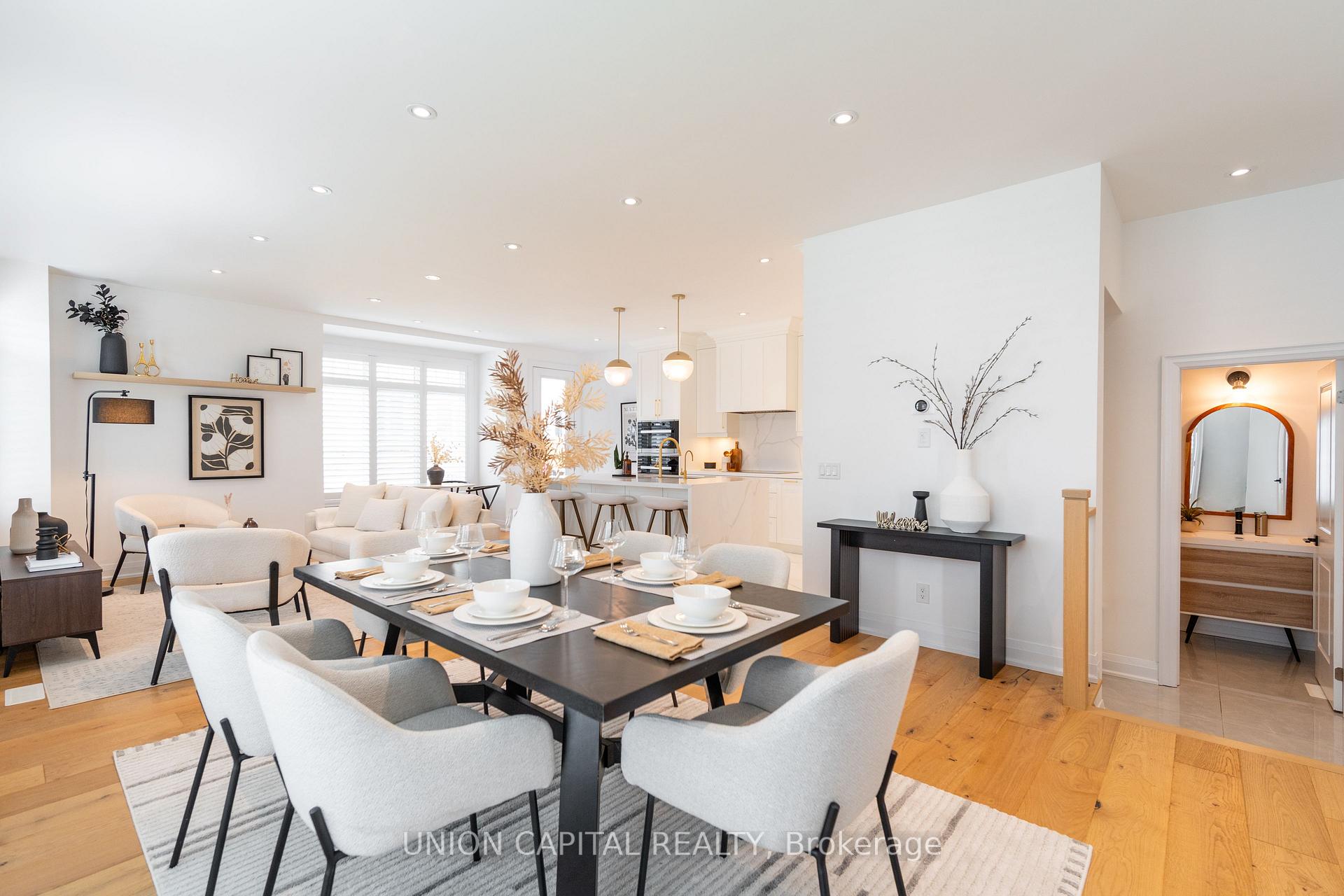 Photo 4 of 9 Seedling Crescent, Whitchurch-Stouffville, Stouffville — HOMEH