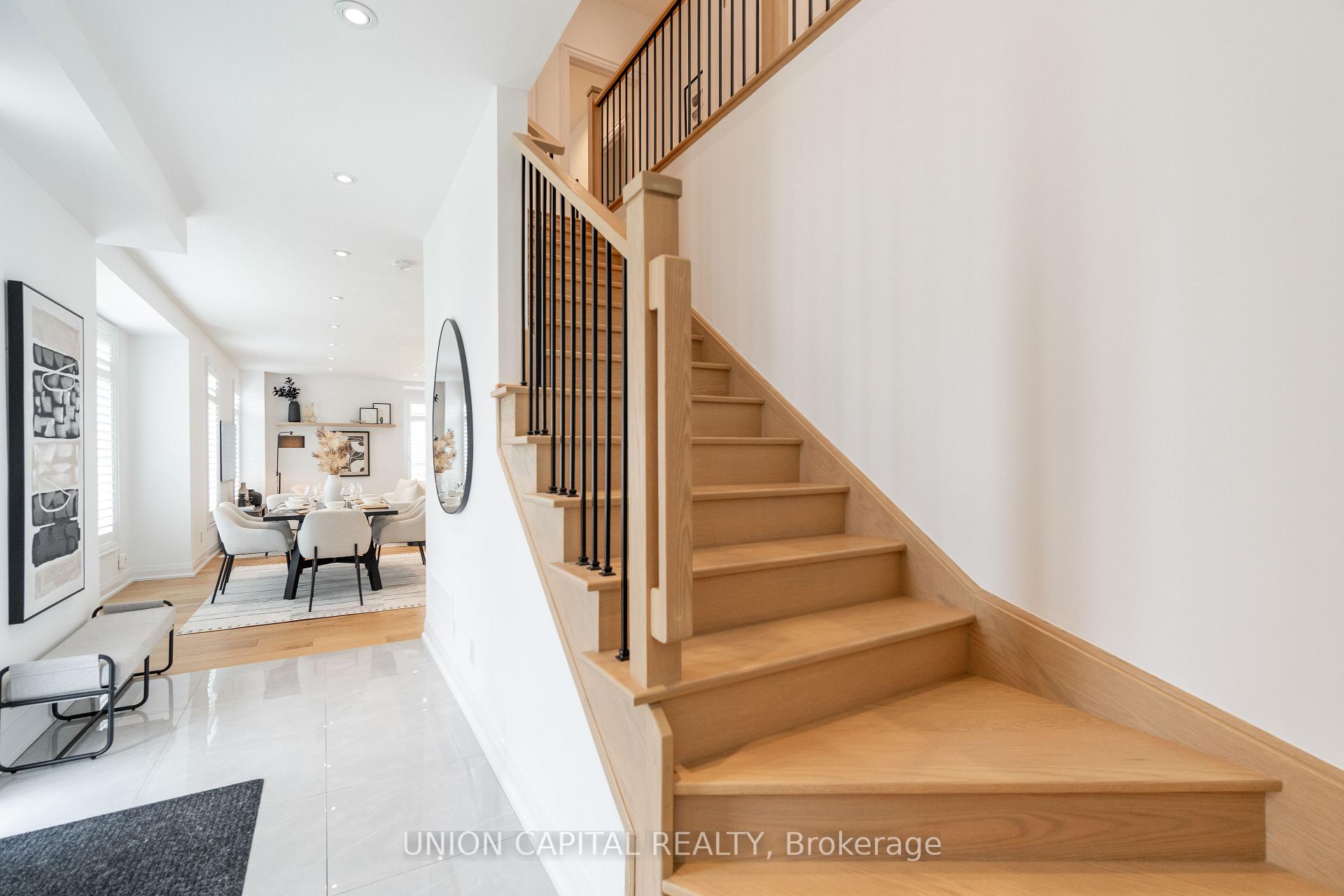 Photo 14 of 9 Seedling Crescent, Whitchurch-Stouffville, Stouffville — HOMEH