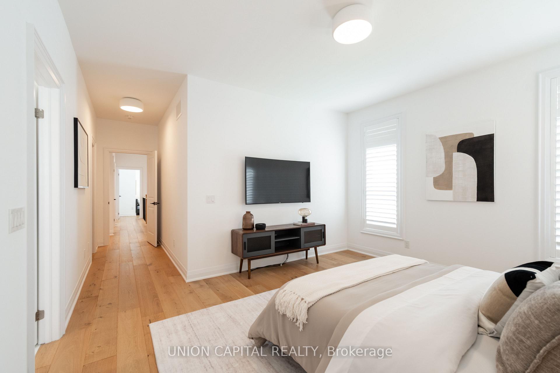 Photo 17 of 9 Seedling Crescent, Whitchurch-Stouffville, Stouffville — HOMEH