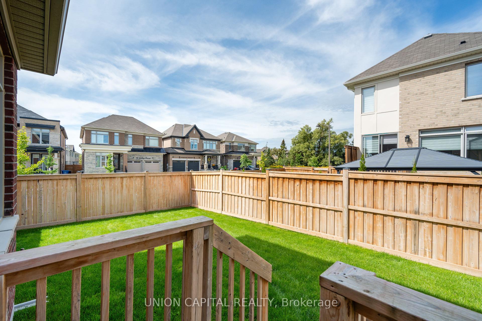 Photo 29 of 9 Seedling Crescent, Whitchurch-Stouffville, Stouffville — HOMEH