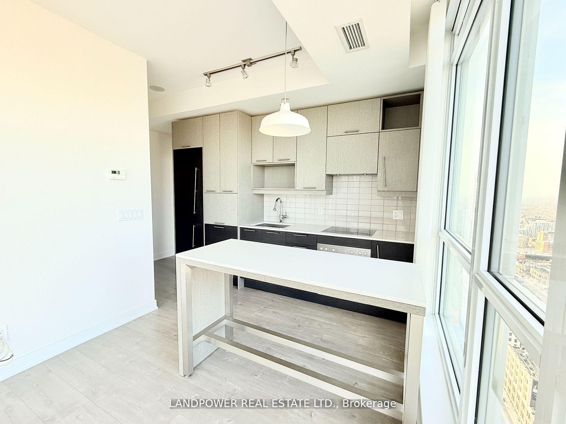 Photo 3 of Unit 3702, 30 Nelson Street, Toronto, Waterfront Communities — HOMEH