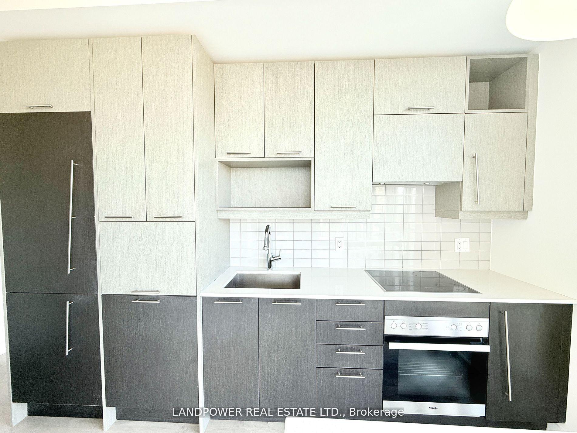 Photo 4 of Unit 3702, 30 Nelson Street, Toronto, Waterfront Communities — HOMEH