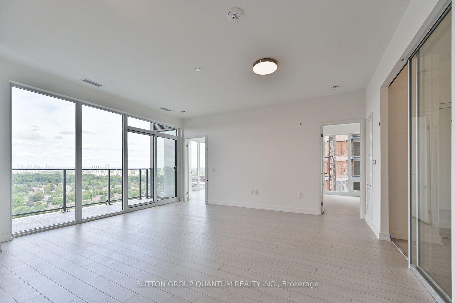 Photo 5 of Unit 1821, 4010 Eglinton Avenue W, Etobicoke, Humber Heights — HOMEH
