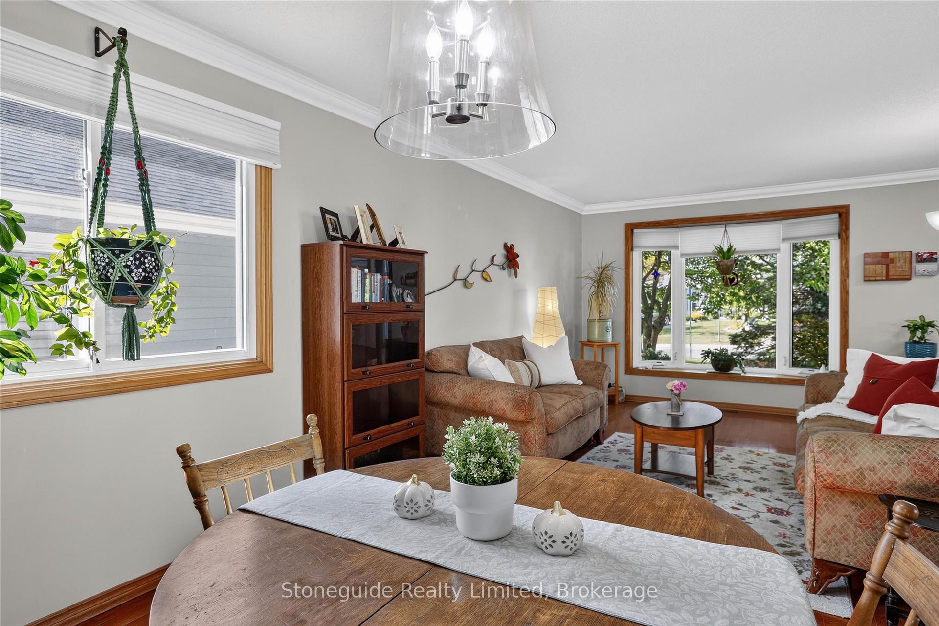 Photo 9 of 1185 Huntington Circle, Peterborough, Otonabee Ward 1 — HOMEH