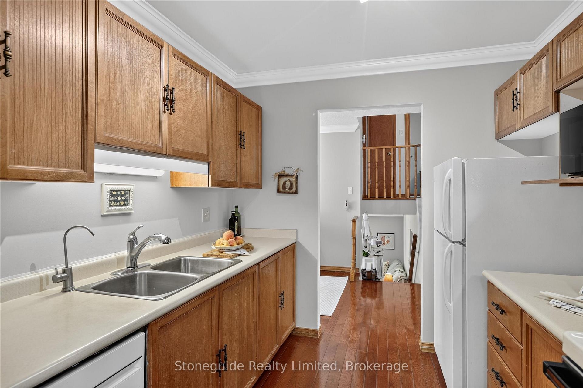 Photo 12 of 1185 Huntington Circle, Peterborough, Otonabee Ward 1 — HOMEH