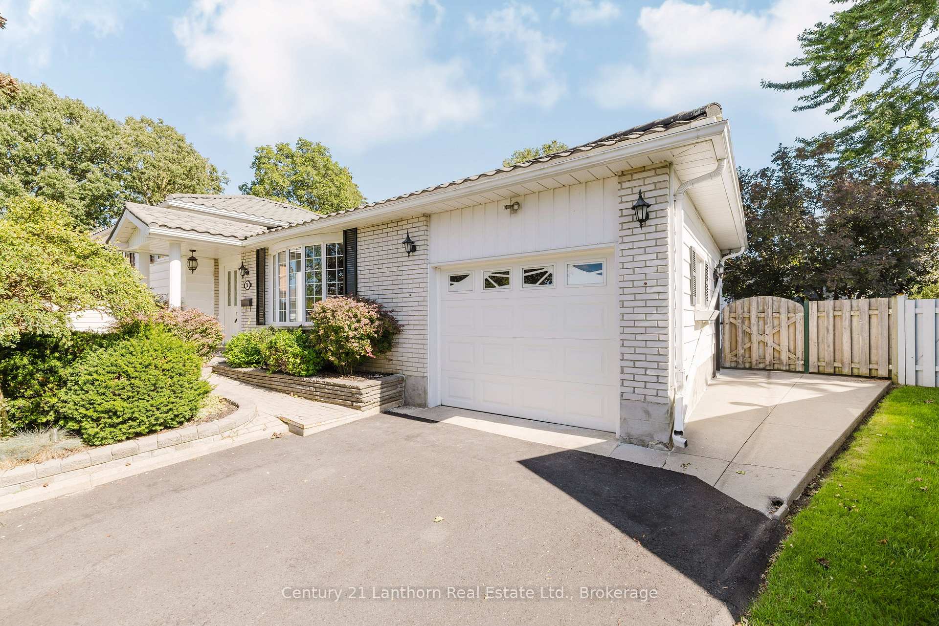 Photo 3 of 31 Marsh Drive, Belleville, Belleville Ward — HOMEH
