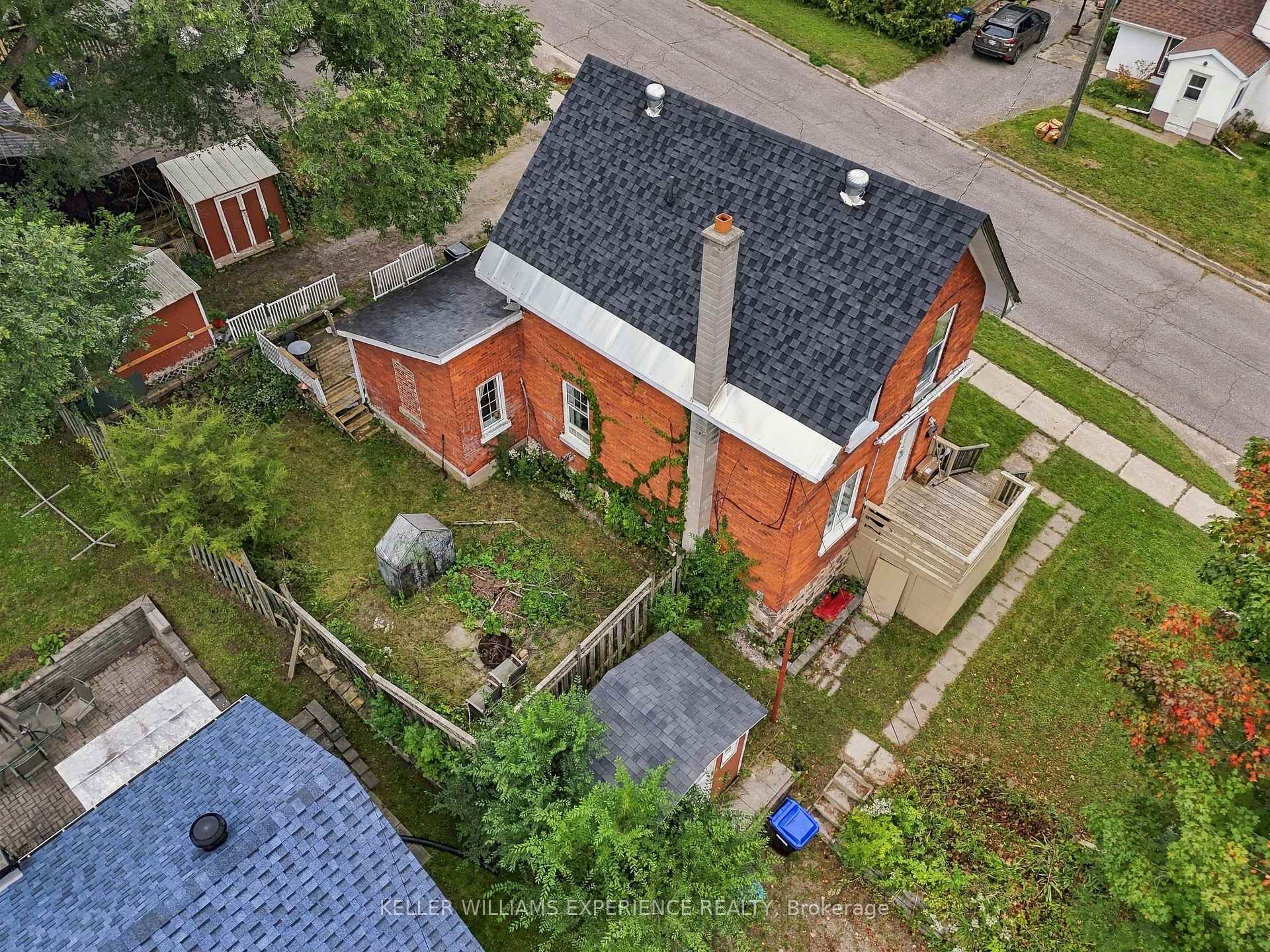 Photo 17 of 154 Fifth Street, Midland — HOMEH